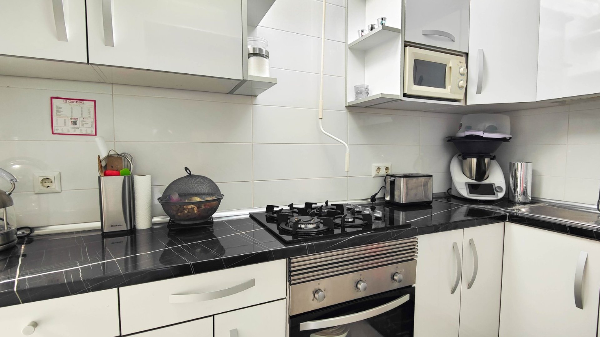 Resale - Townhouse -
Torrevieja - Torreta - Salado
