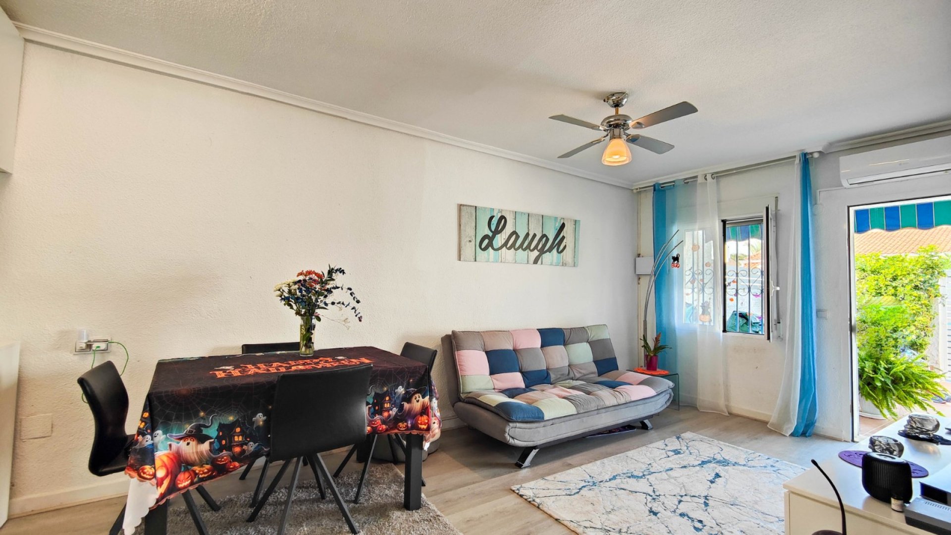 Resale - Townhouse -
Torrevieja - Torreta - Salado