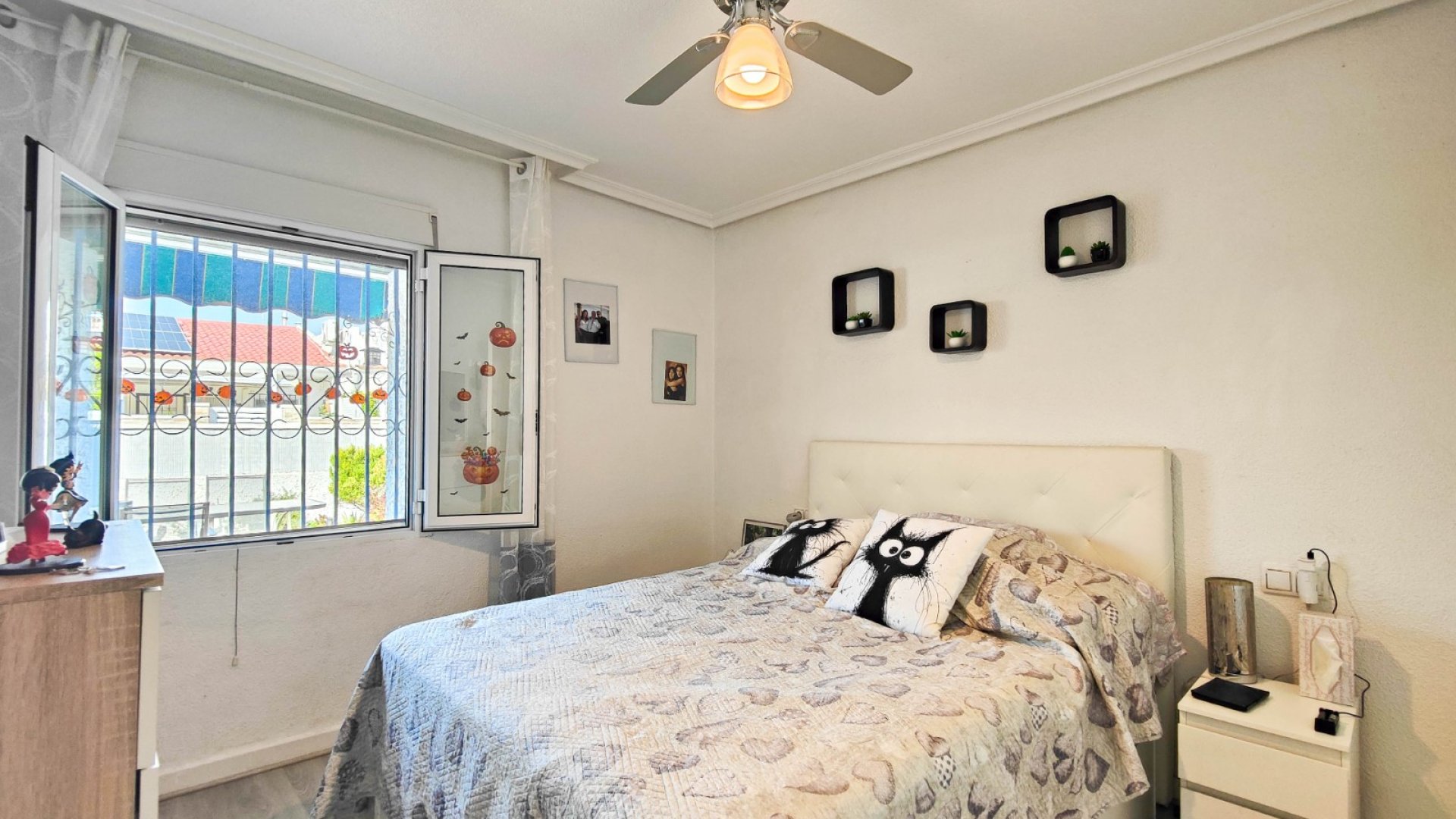 Resale - Townhouse -
Torrevieja - Torreta - Salado