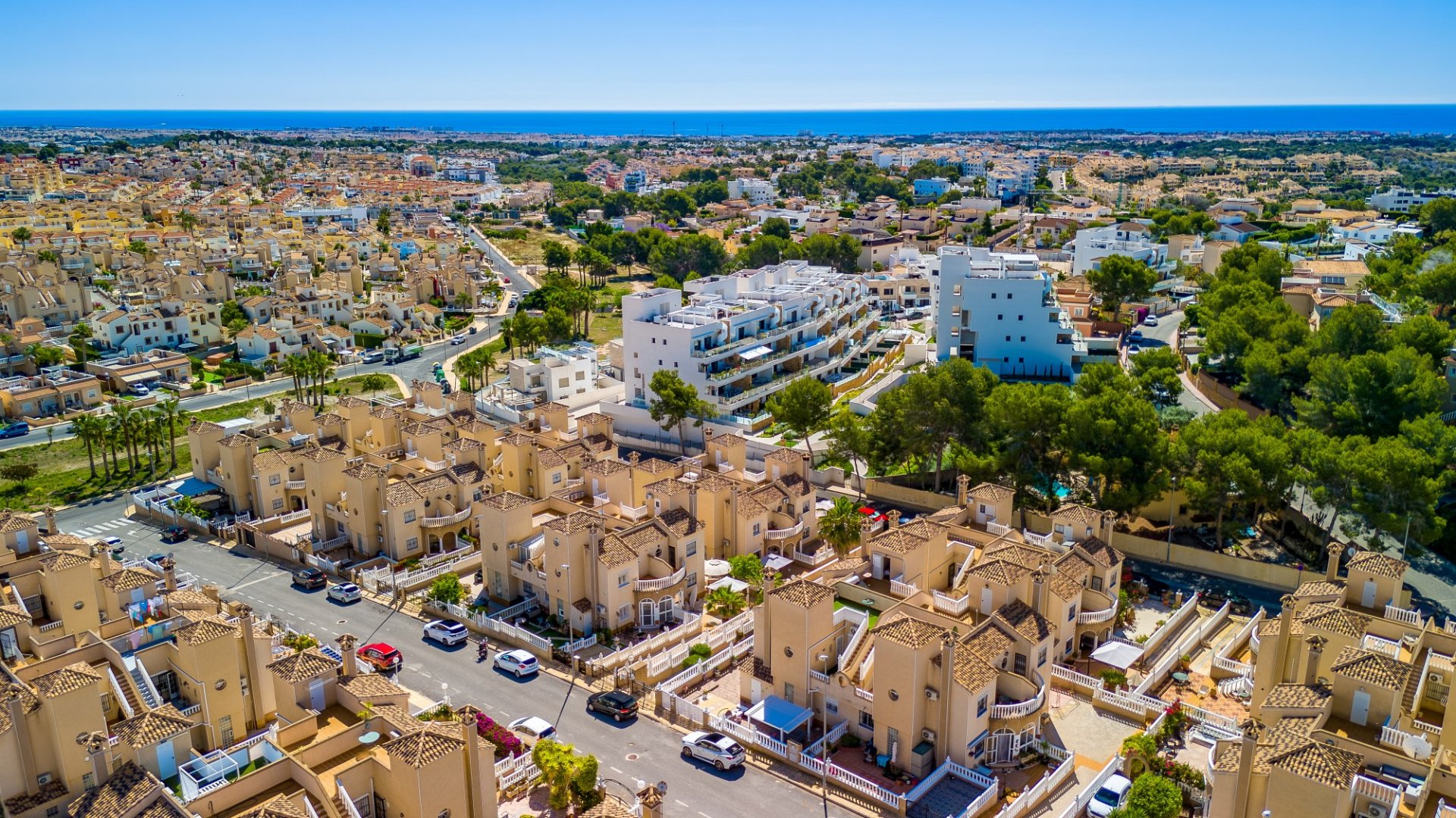 Resale - Townhouse -
Villamartín - Costa Blanca