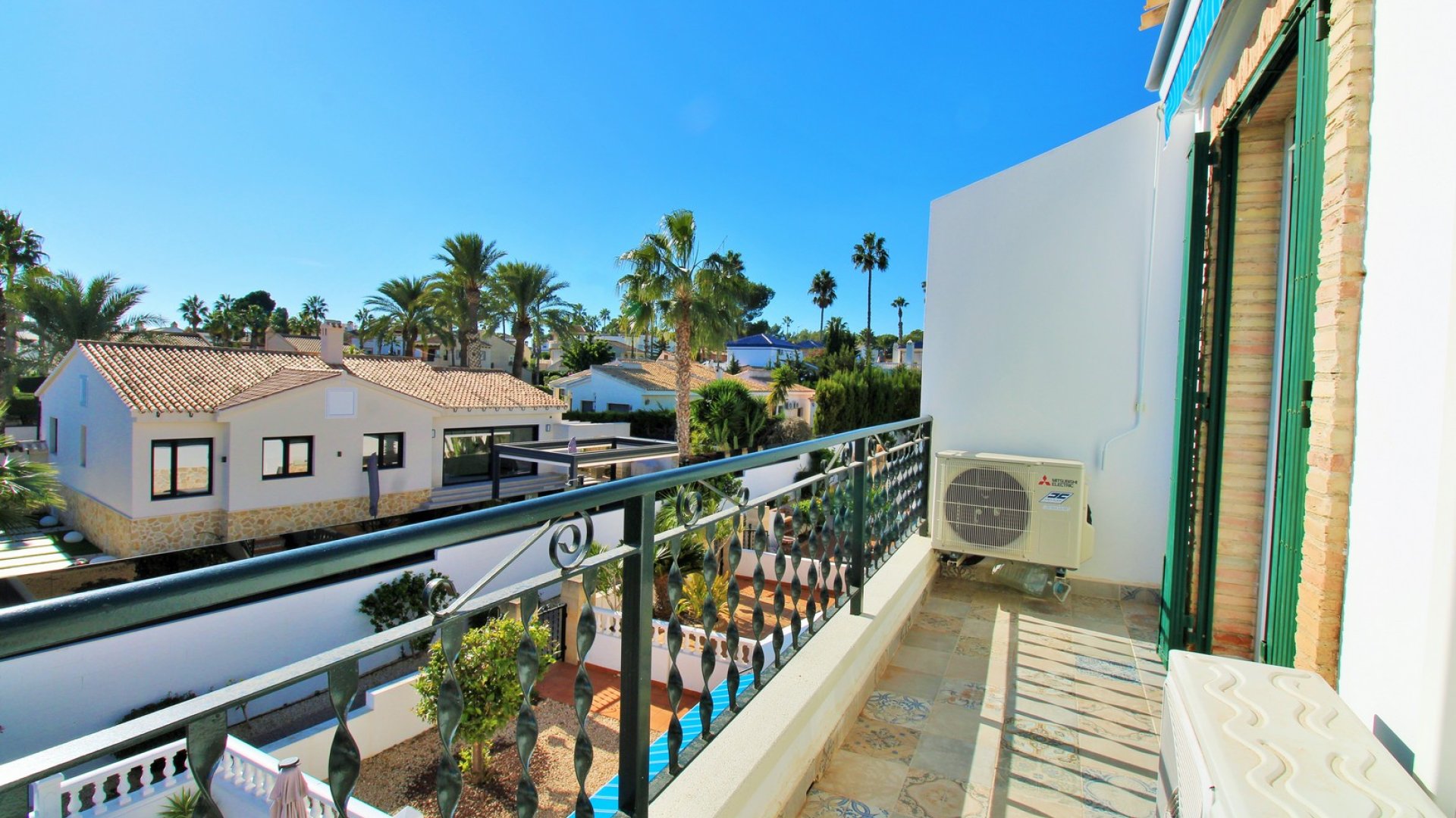 Resale - Townhouse -
Villamartín - Las Violetas