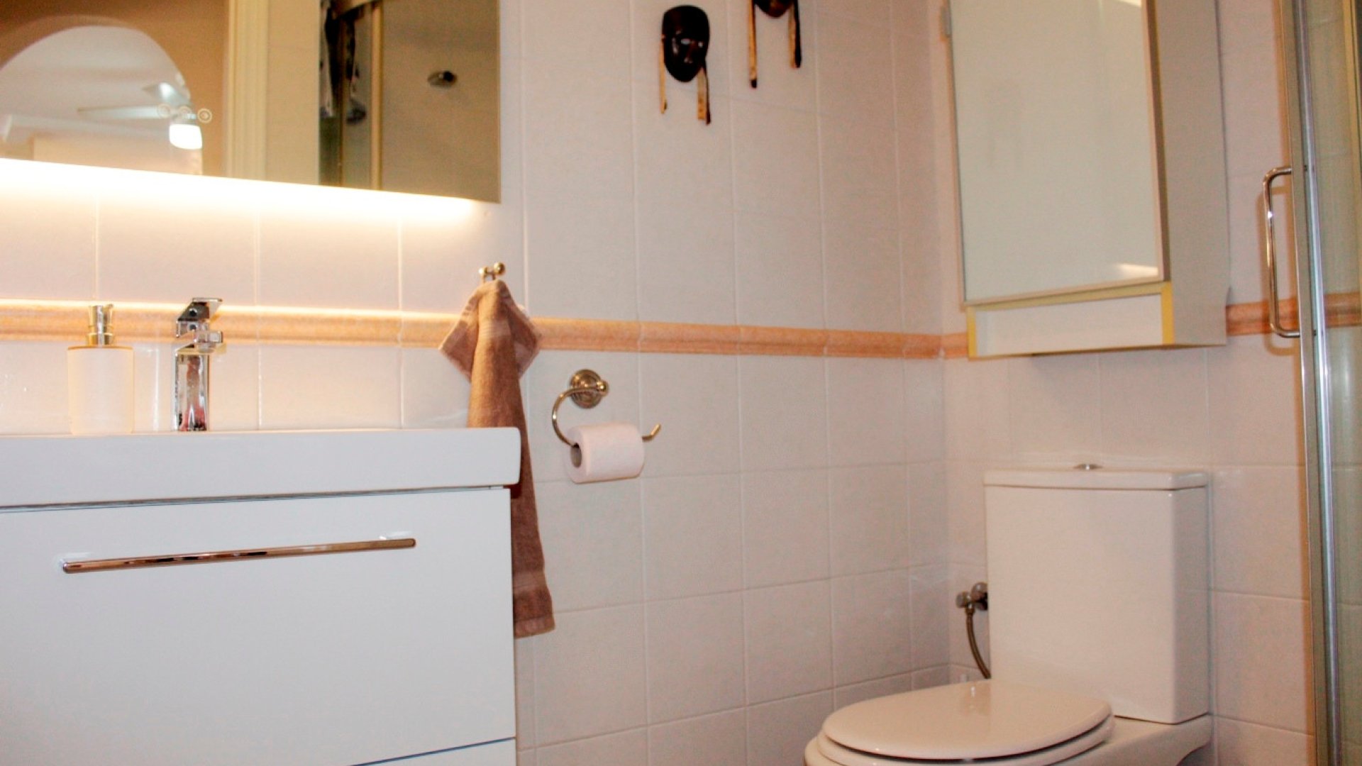 Resale - Townhouse -
Villamartín - PAU 8