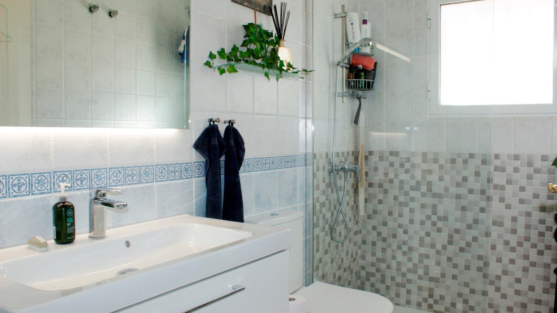 Resale - Townhouse -
Villamartín - PAU 8