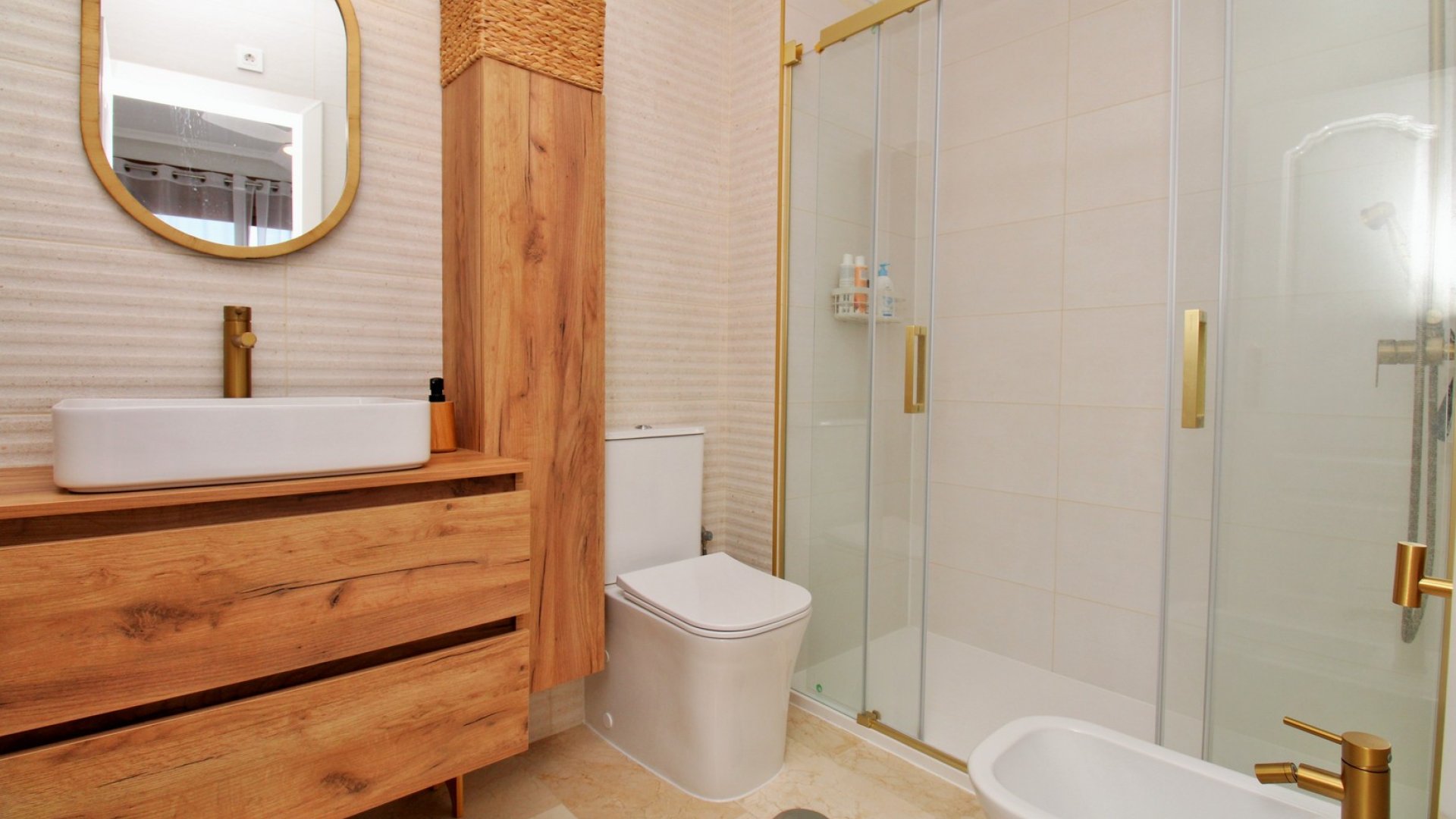 Resale - Townhouse -
Villamartín - PAU 8