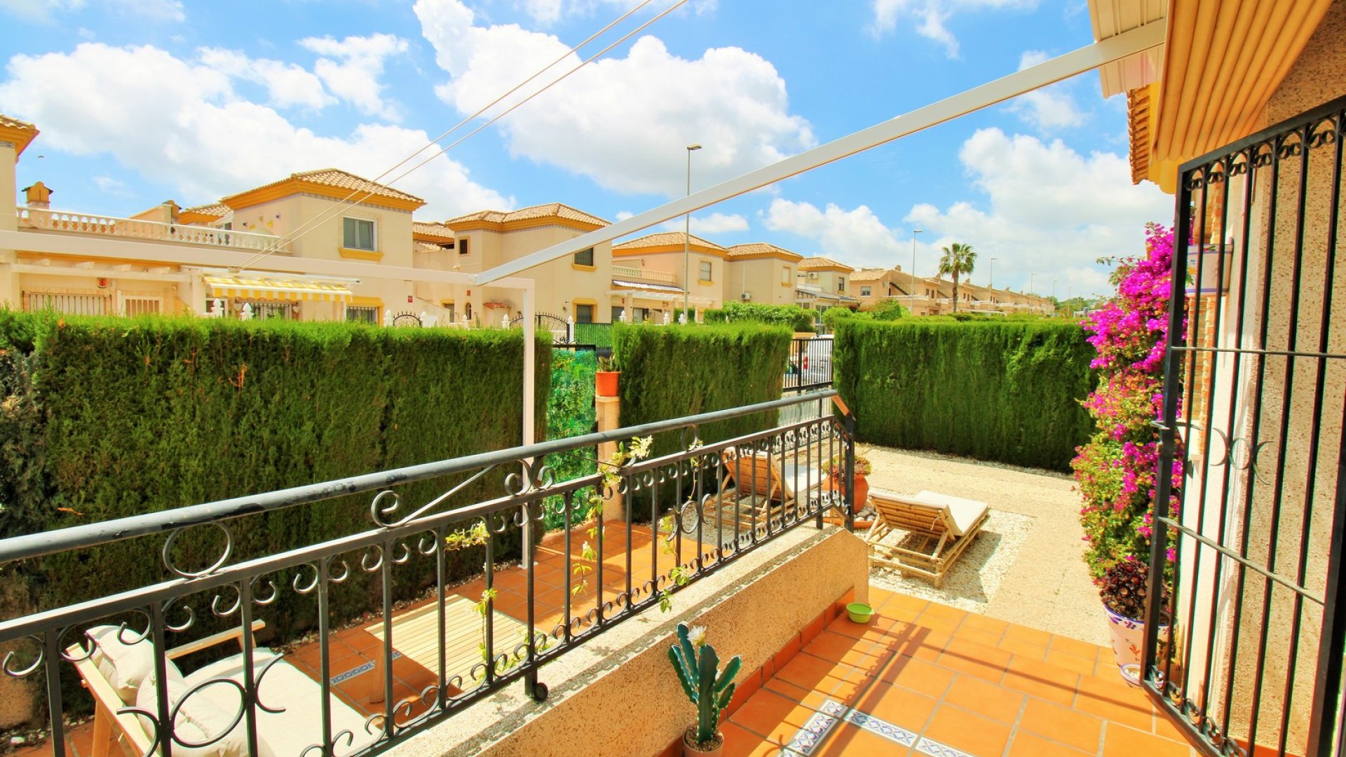 Resale - Townhouse -
Villamartín - PAU 8