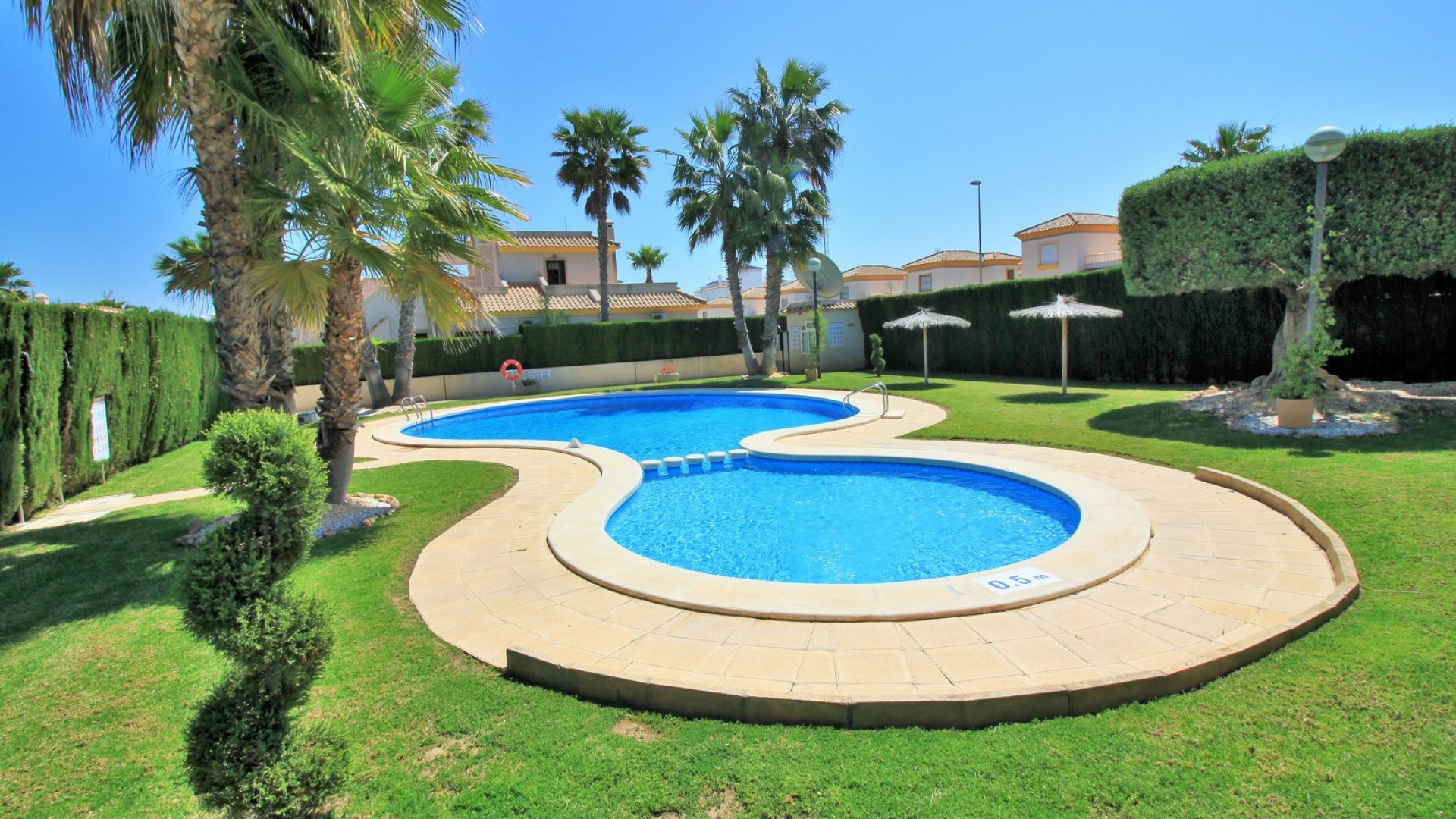 Resale - Townhouse -
Villamartín - PAU 8
