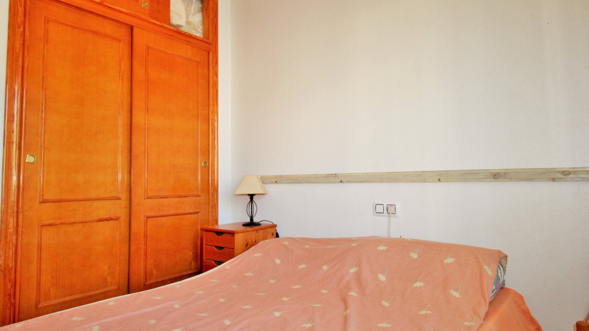 Resale - Townhouse -
Villamartín