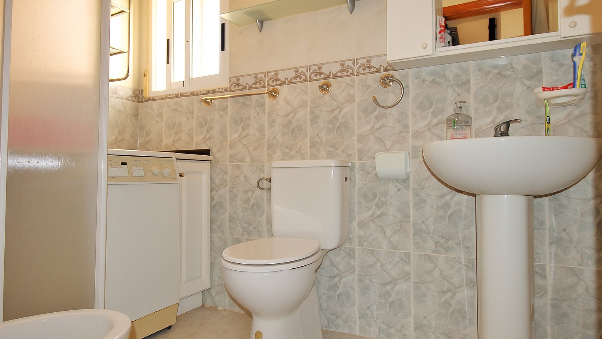 Resale - Townhouse -
Villamartín