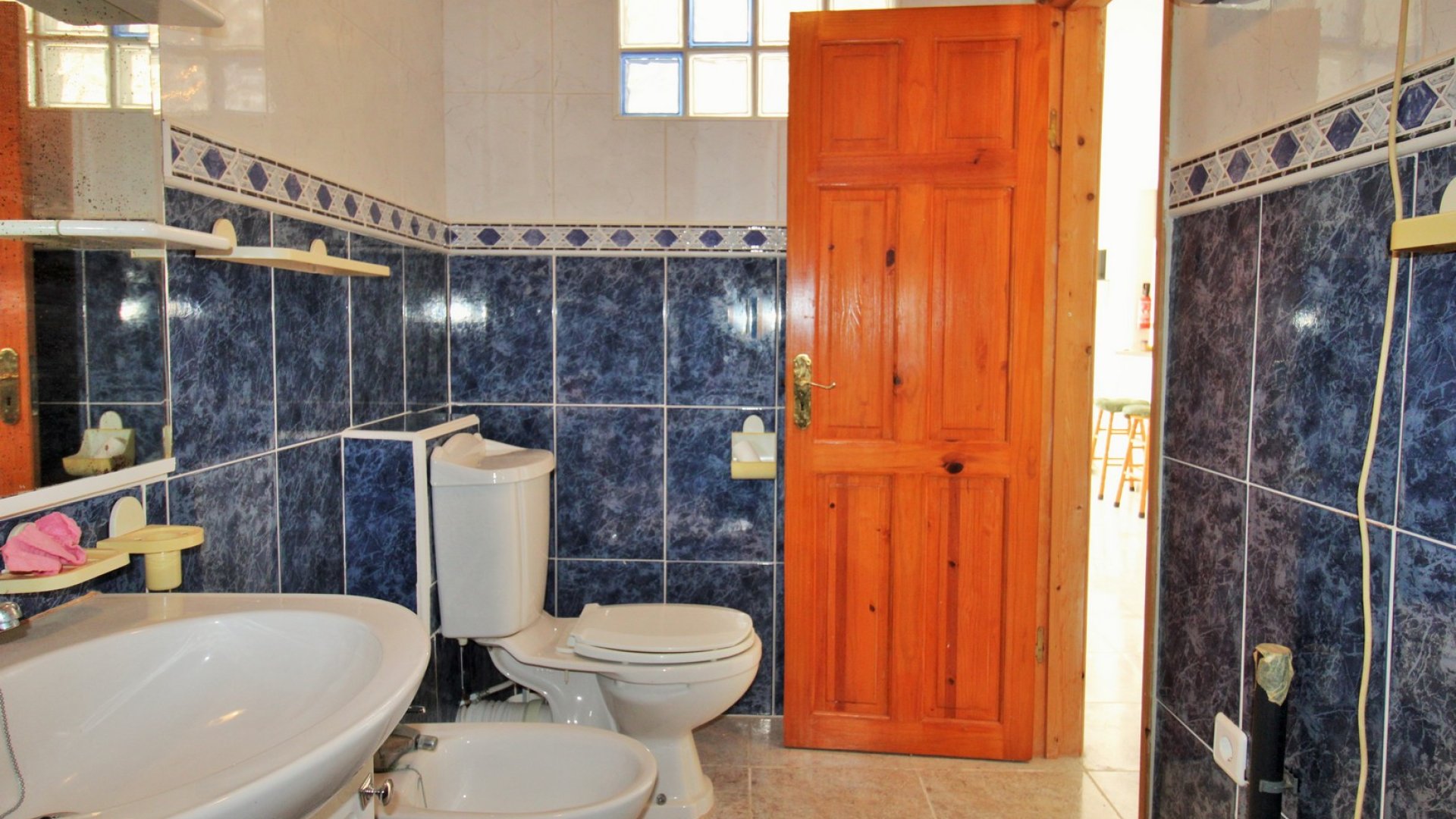 Resale - Townhouse -
Villamartín