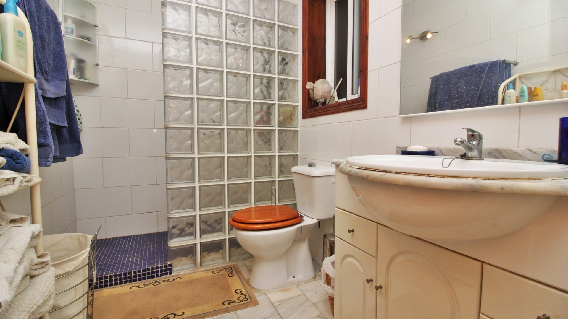 Resale - Townhouse -
Villamartín