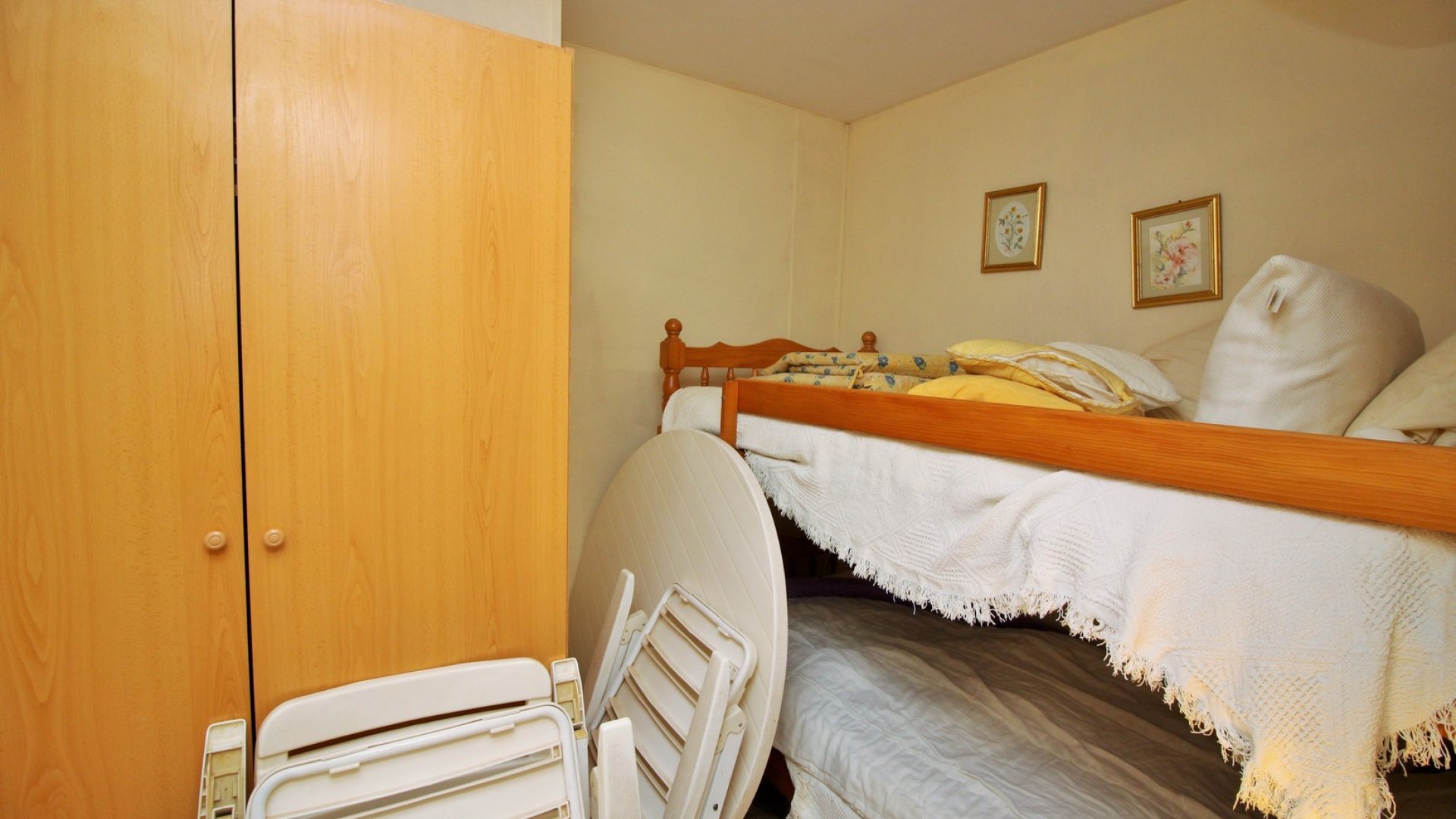 Resale - Townhouse -
Villamartín