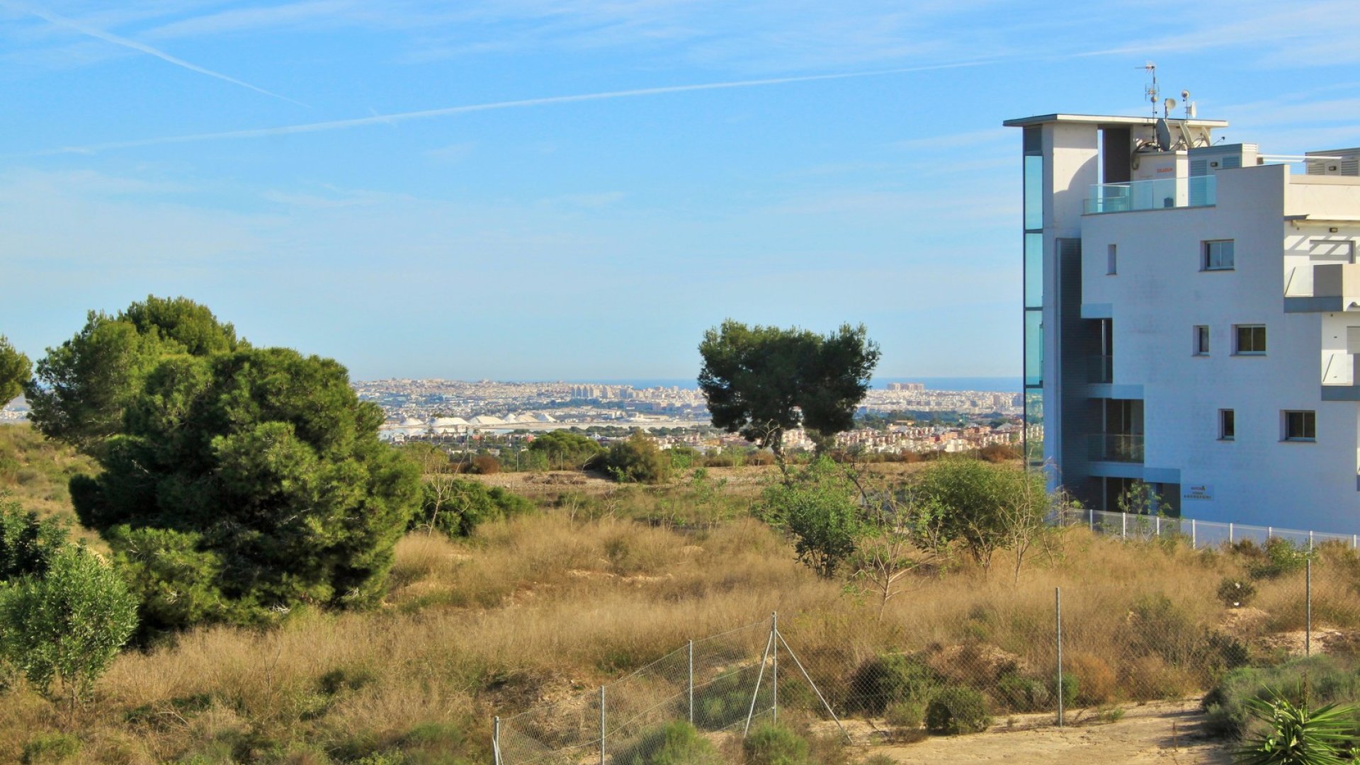 Resale - Townhouse -
Villamartín