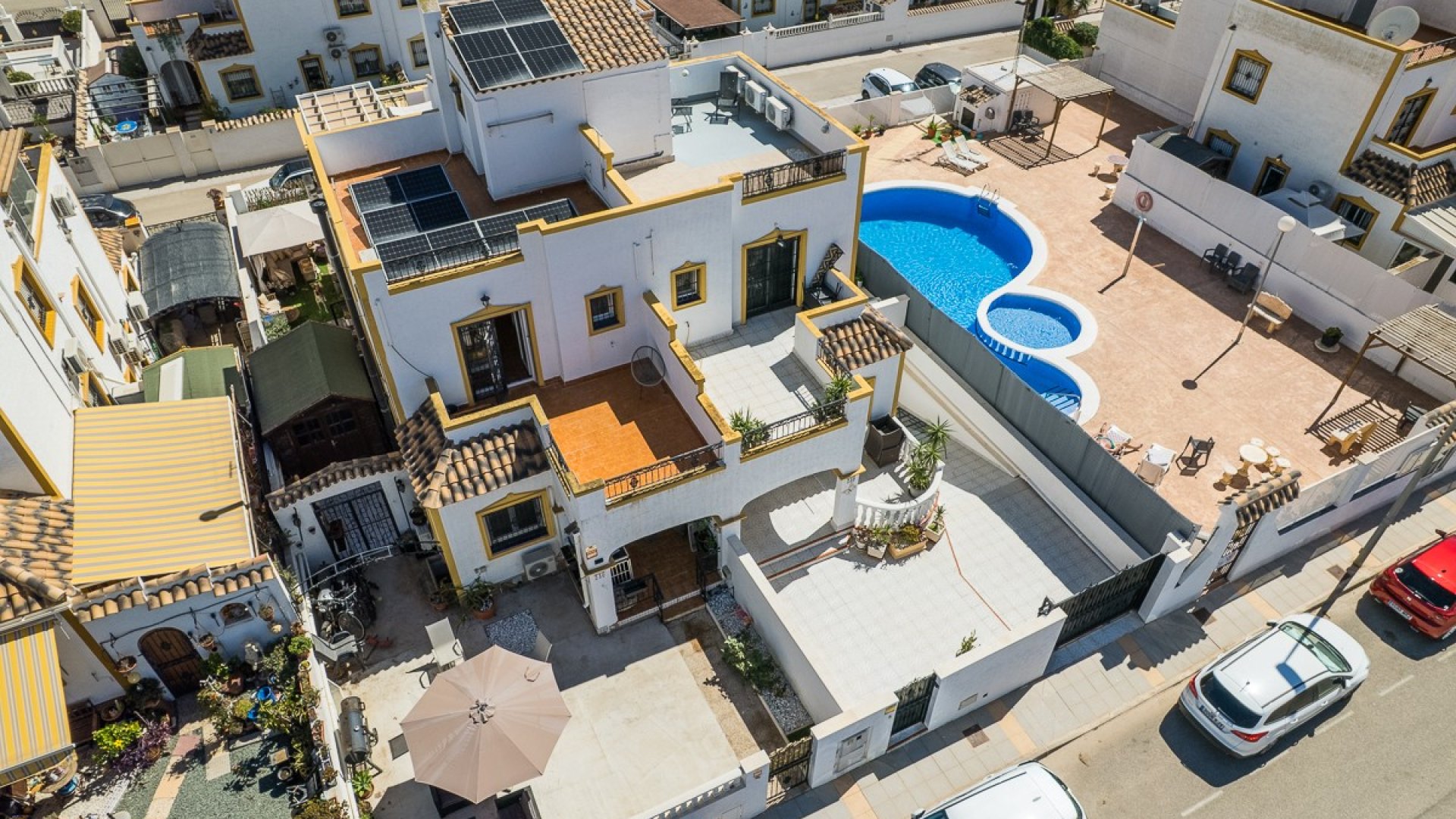 Resale - Townhouse -
Vistabella Golf - Entre Naranjos