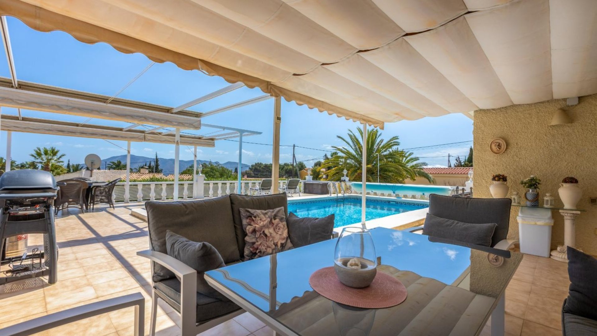 Resale - Villa -
Alfas del Pí