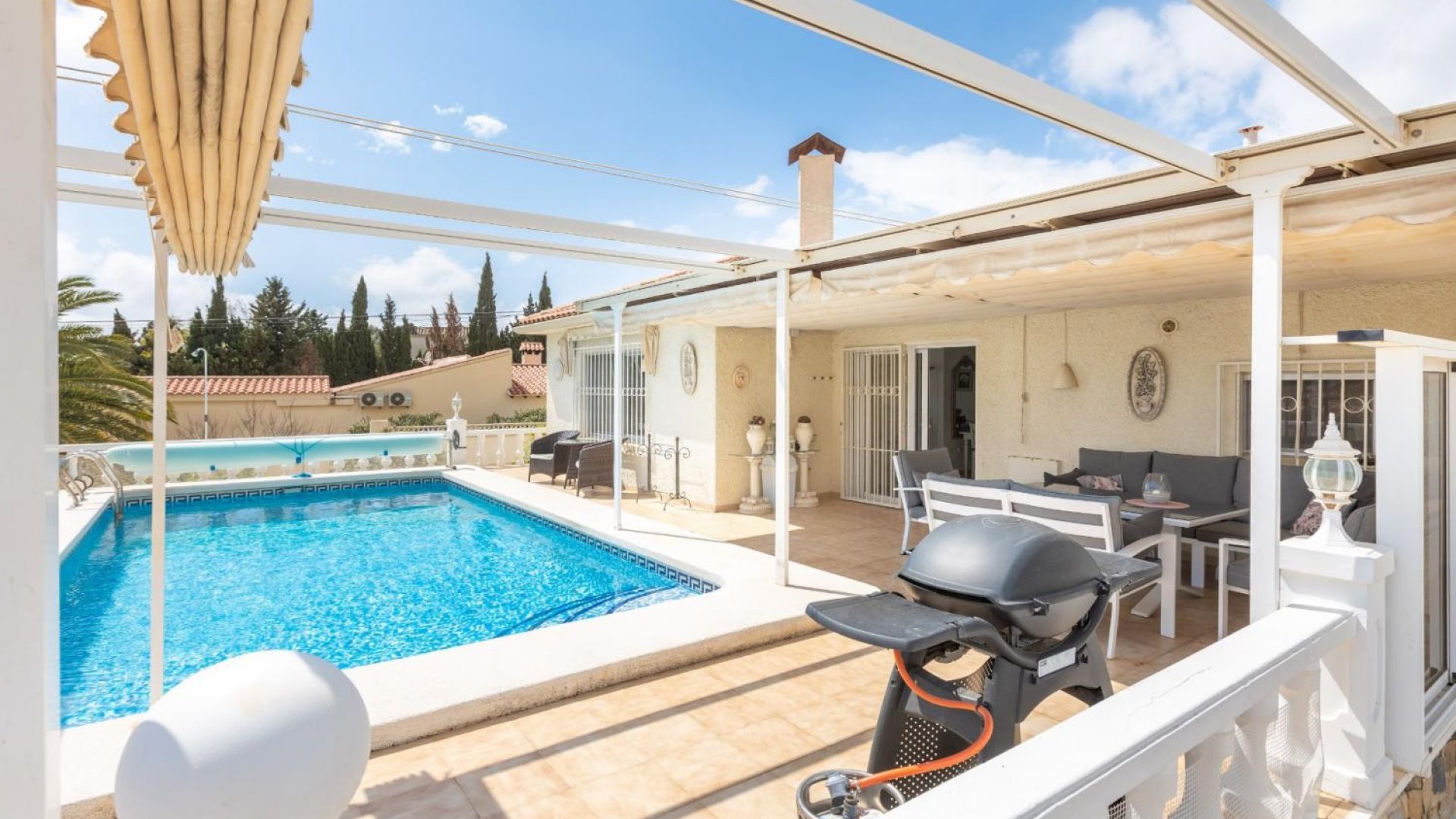 Resale - Villa -
Alfas del Pí