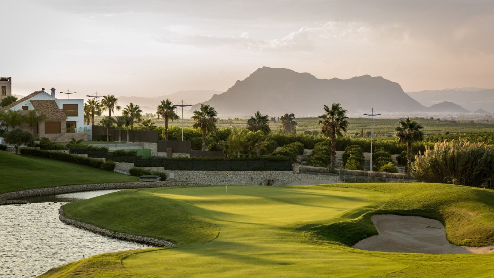 Resale - Villa -
Algorfa - La finca Golf