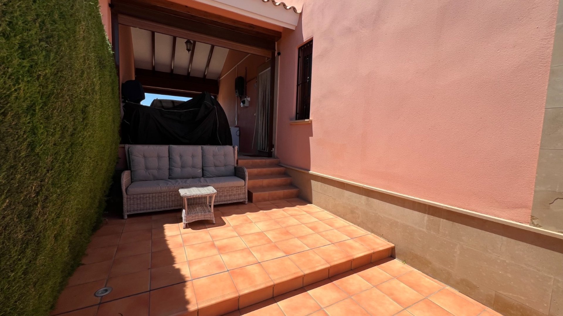 Resale - Villa -
Algorfa - La finca Golf