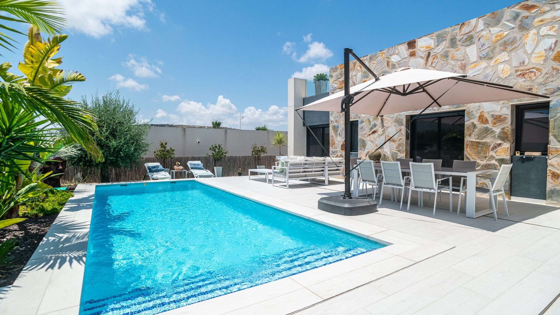 Resale - Villa -
Algorfa - La finca Golf