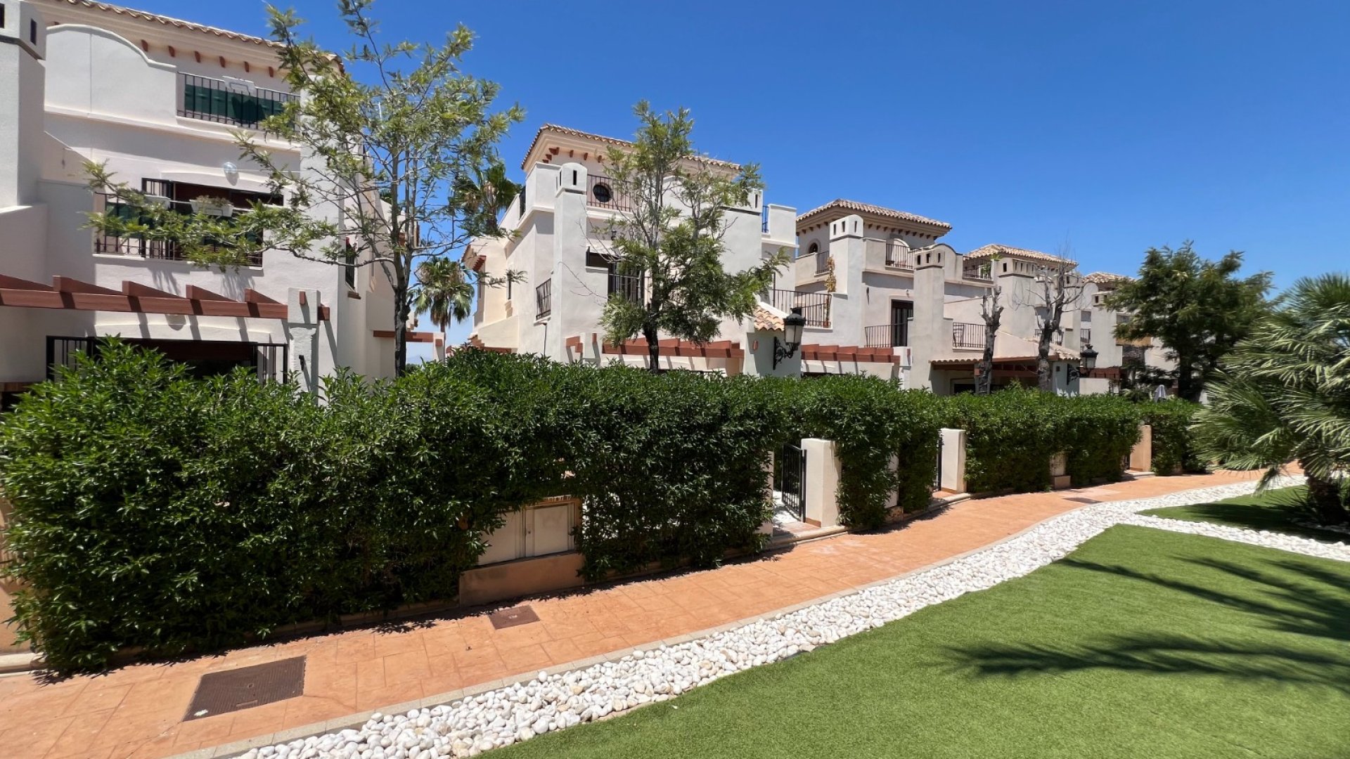 Resale - Villa -
Algorfa - La finca Golf
