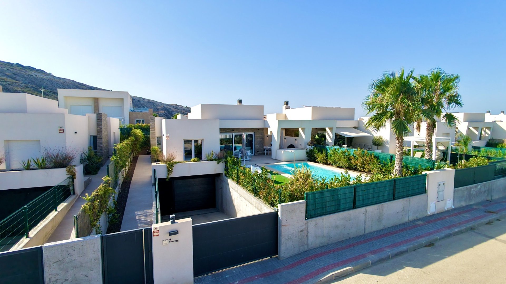 Resale - Villa -
Algorfa - La finca Golf