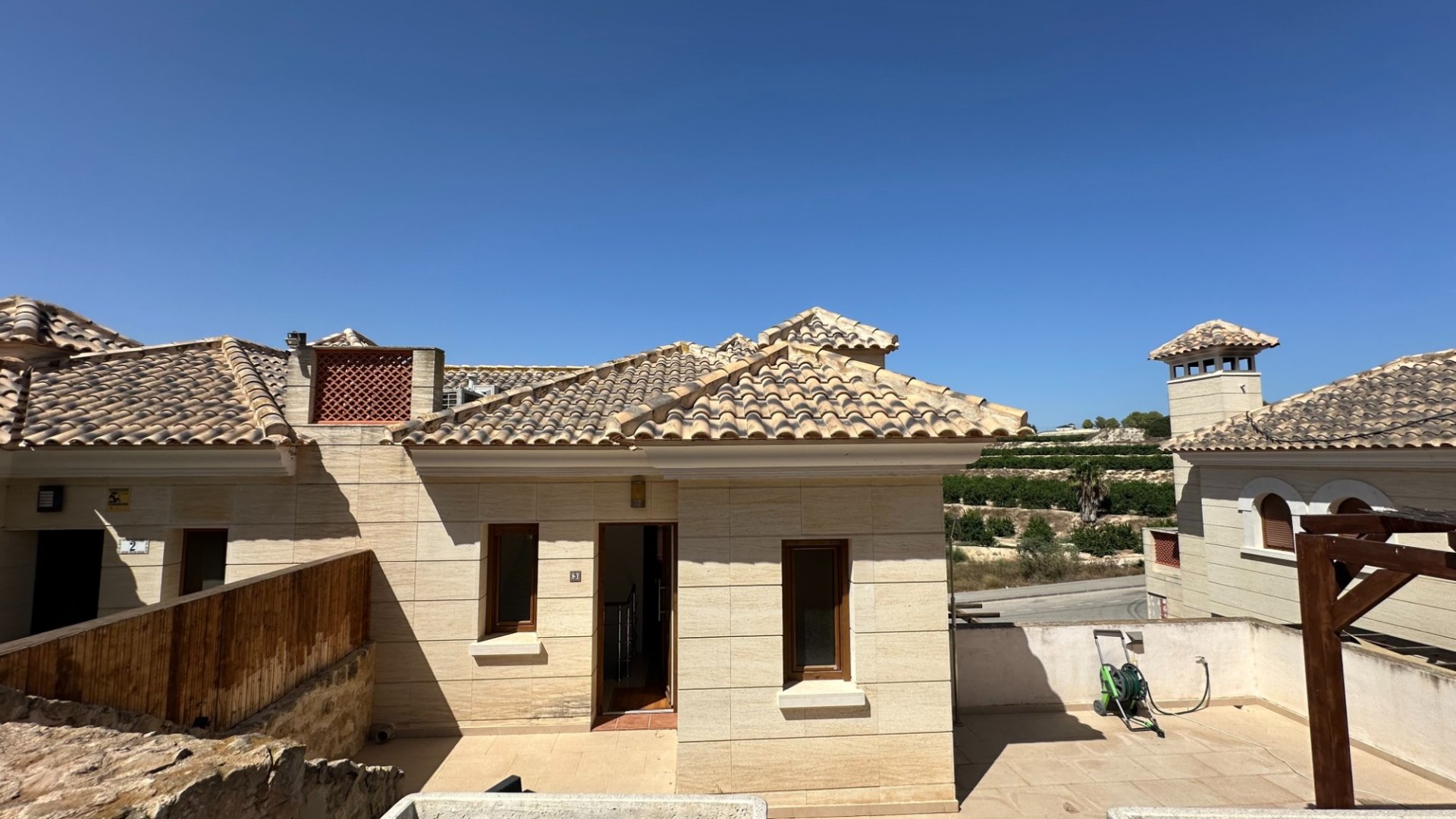 Resale - Villa -
Algorfa - La finca Golf