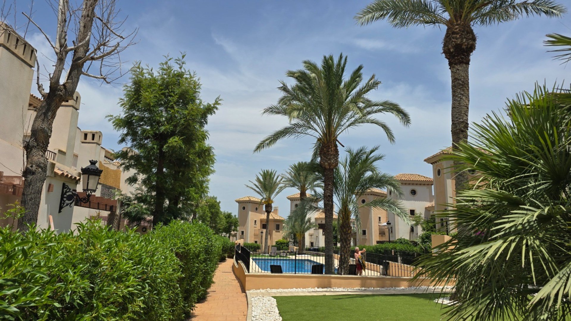 Resale - Villa -
Algorfa - La finca Golf