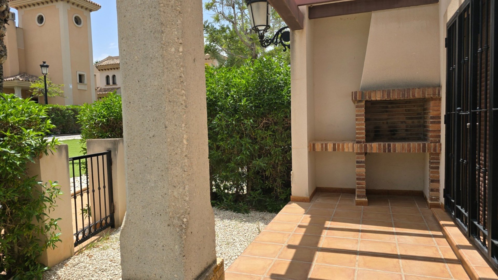 Resale - Villa -
Algorfa - La finca Golf