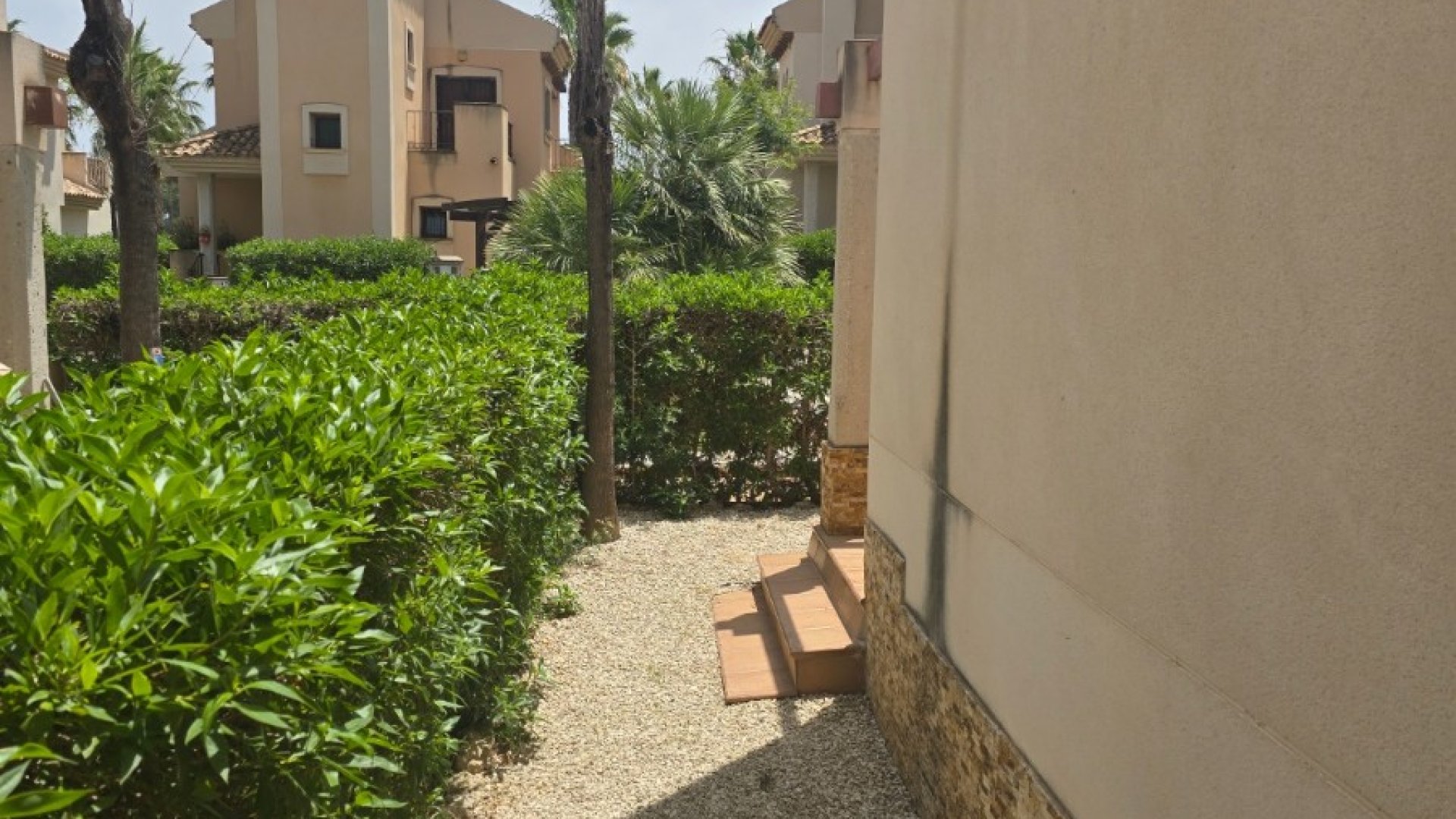 Resale - Villa -
Algorfa - La finca Golf