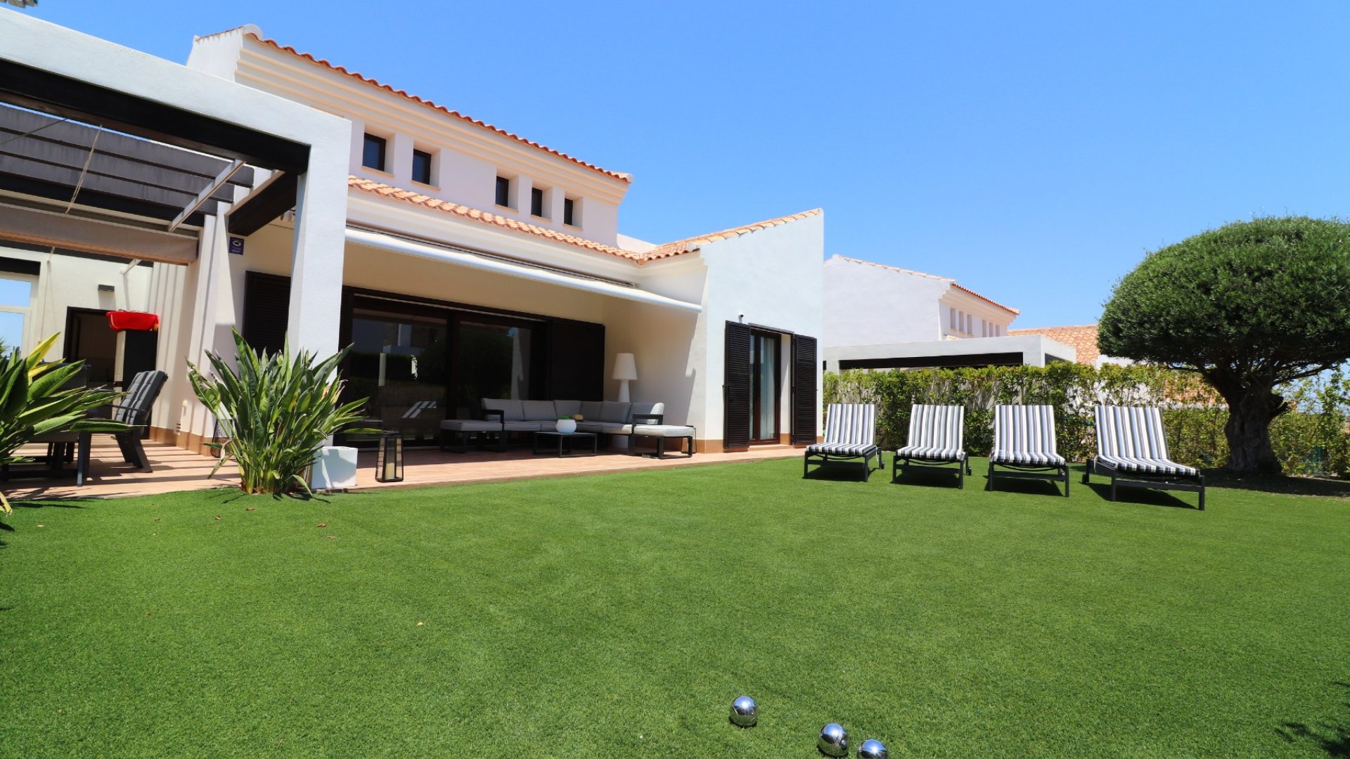 Resale - Villa -
Algorfa - La finca Golf