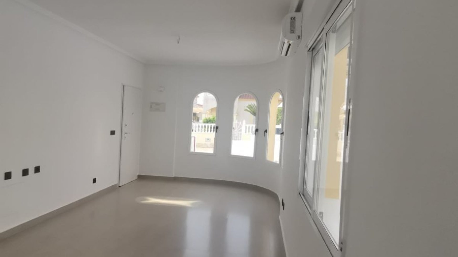 Resale - Villa -
Algorfa - Lo Crispin