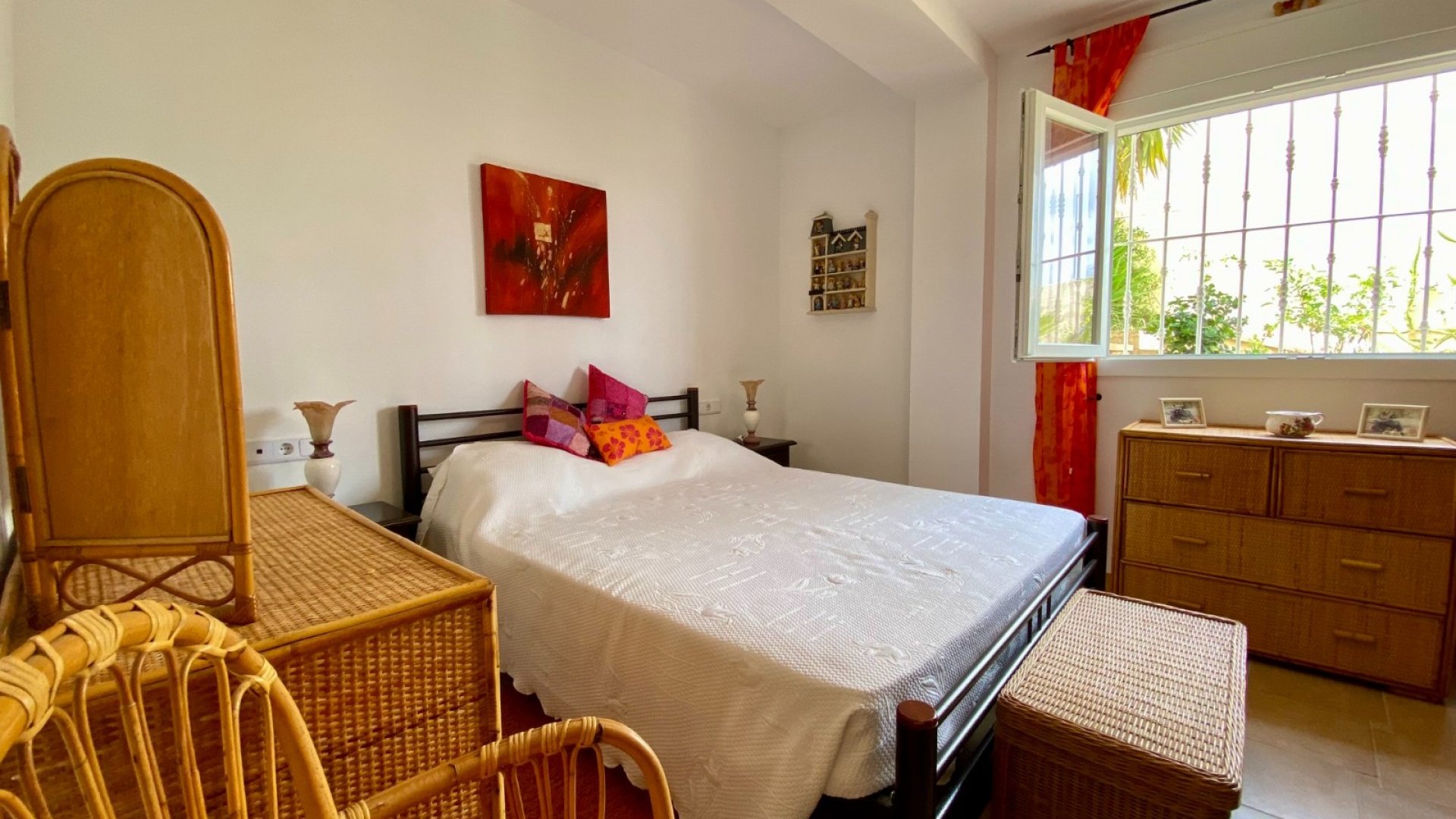 Resale - Villa -
Algorfa - Lomas de La Juliana