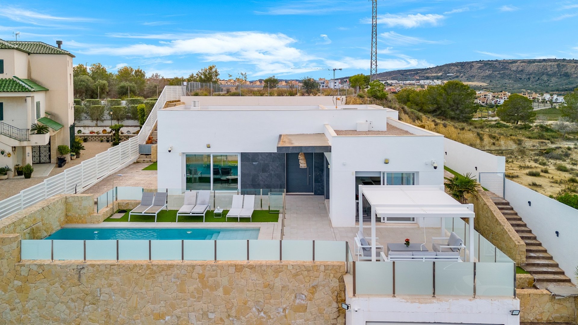 Resale - Villa -
Algorfa - Lomas de La Juliana