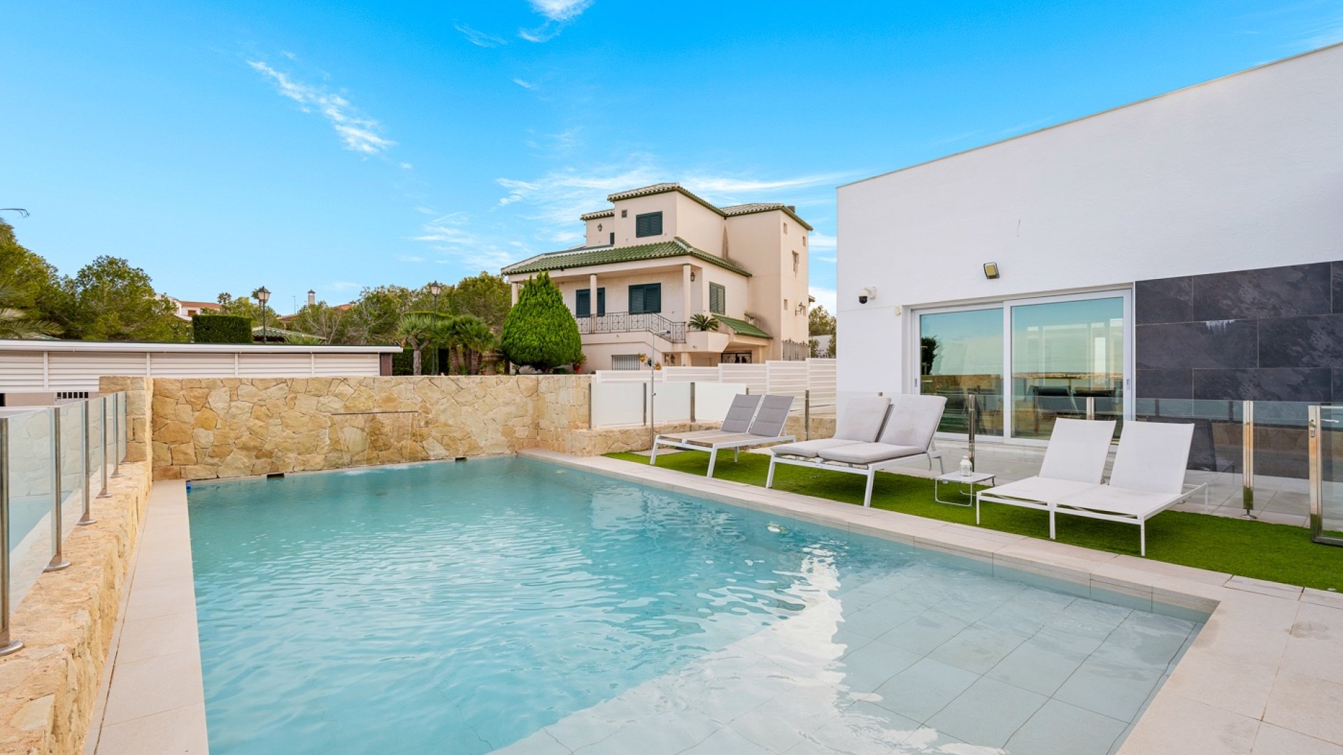 Resale - Villa -
Algorfa - Lomas de La Juliana