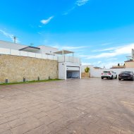 Resale - Villa -
Algorfa - Lomas de La Juliana