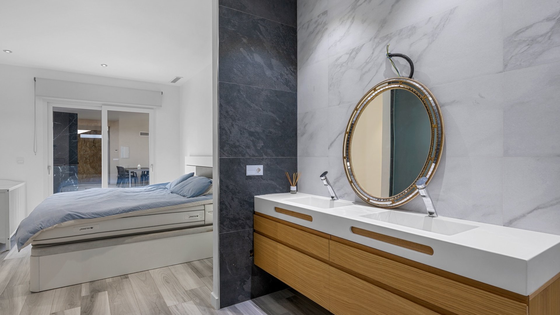 Resale - Villa -
Algorfa - Lomas de La Juliana
