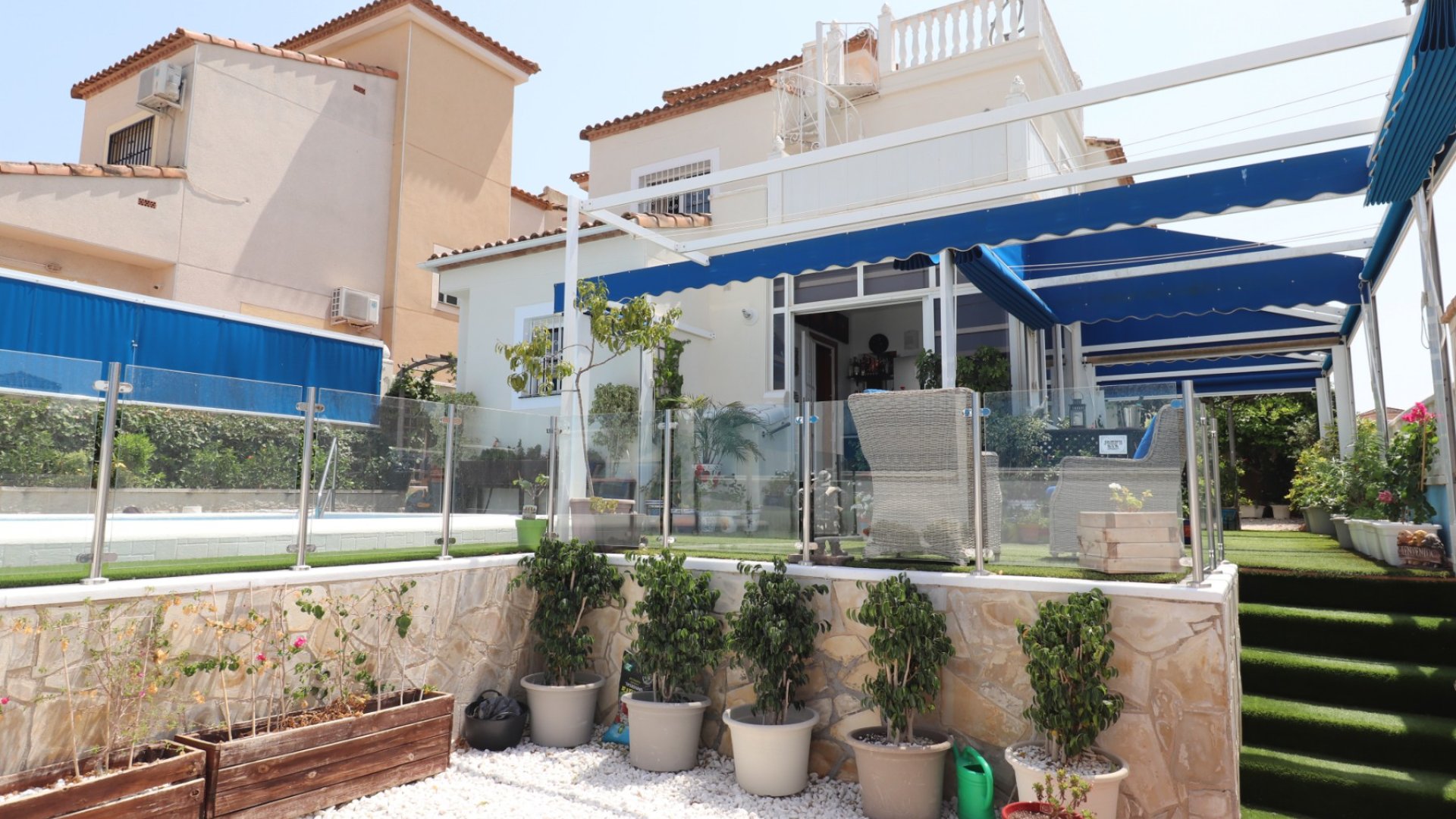 Resale - Villa -
Algorfa - Montebello
