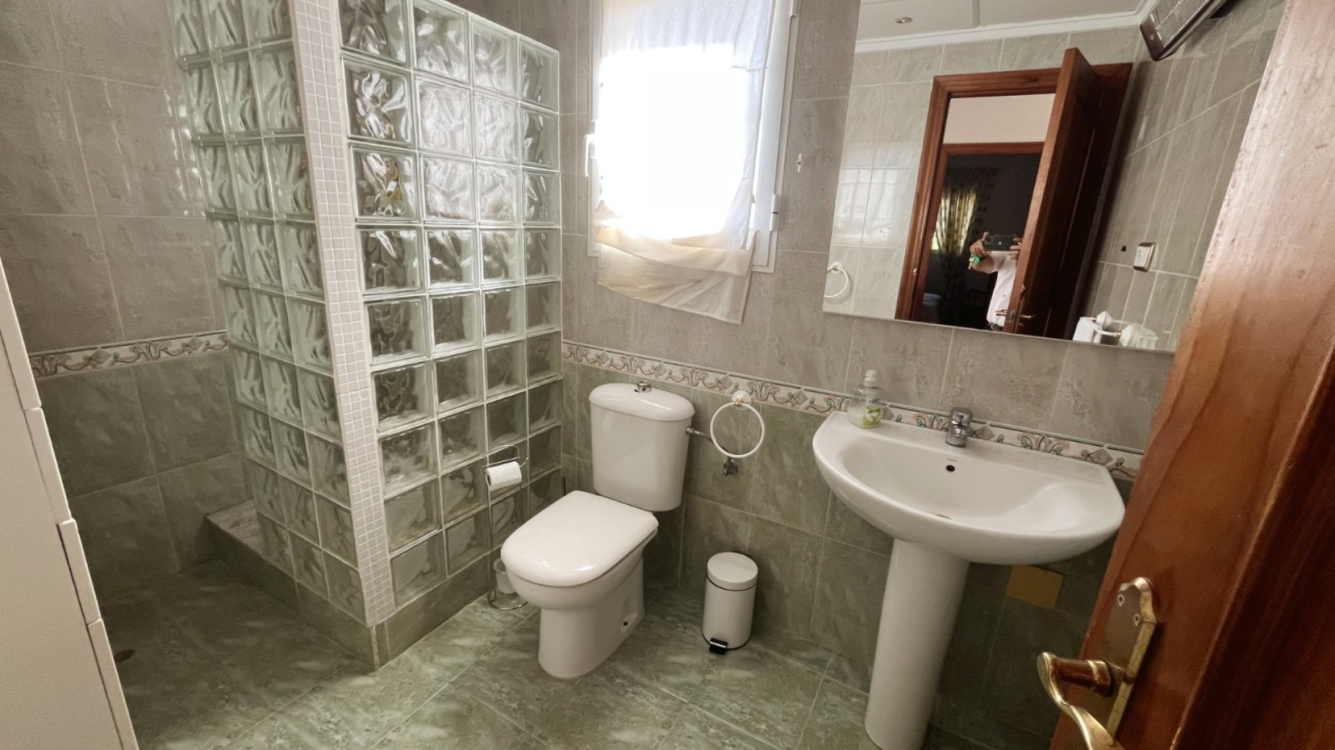 Resale - Villa -
Algorfa - Montebello