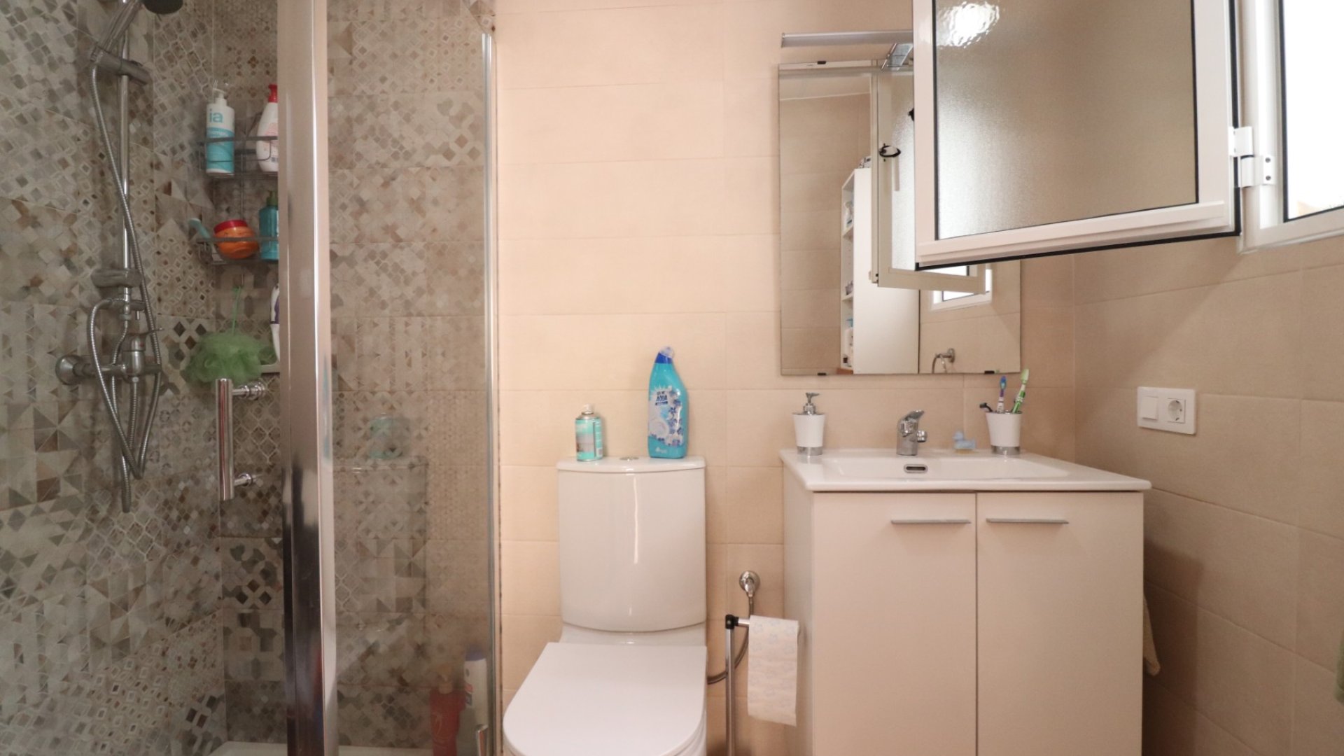 Resale - Villa -
Algorfa - Montebello