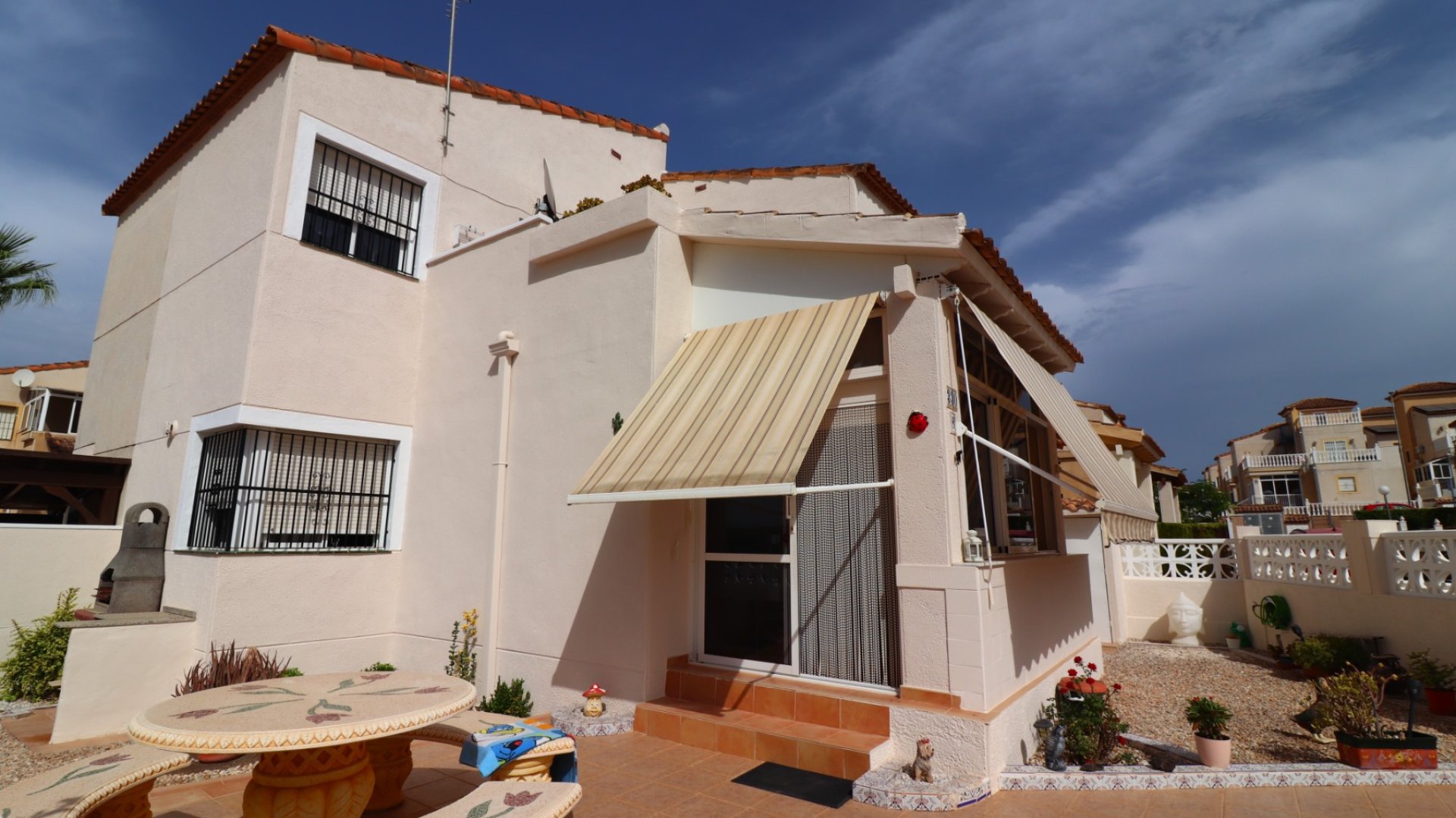 Resale - Villa -
Algorfa - Montebello
