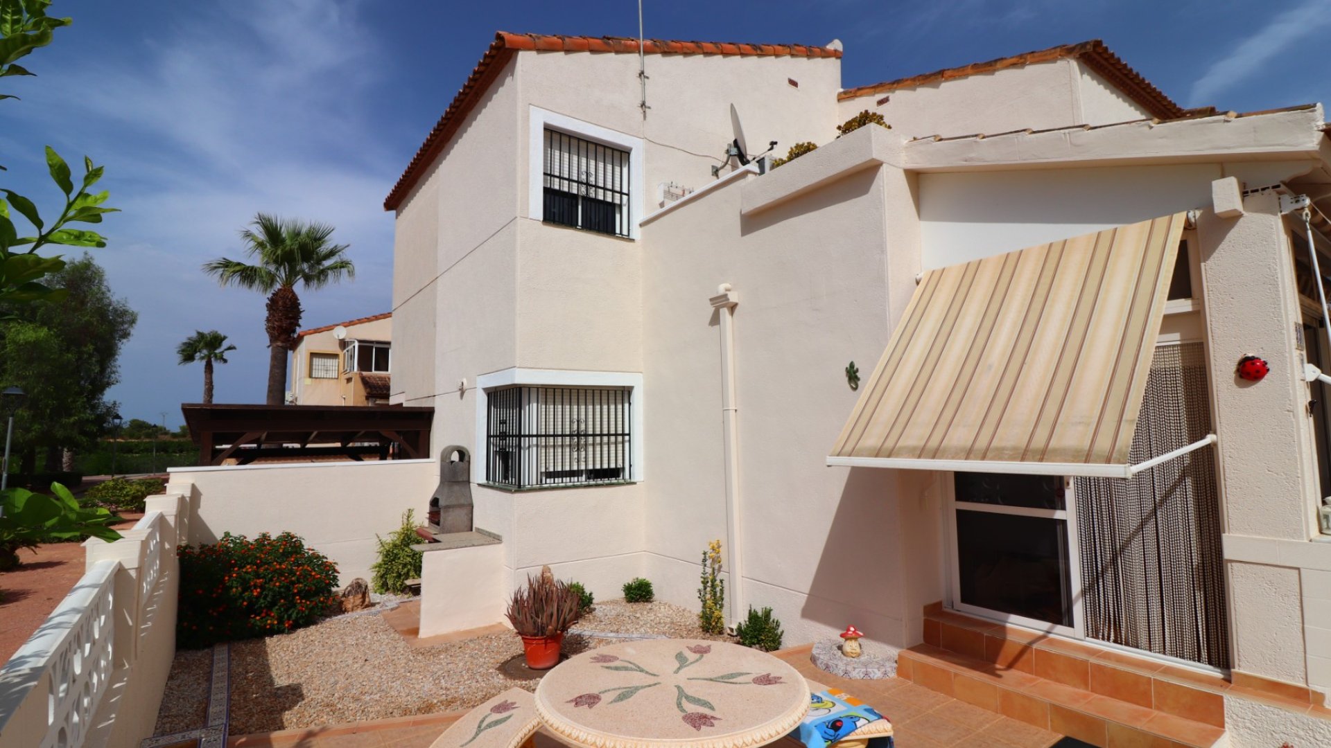 Resale - Villa -
Algorfa - Montebello