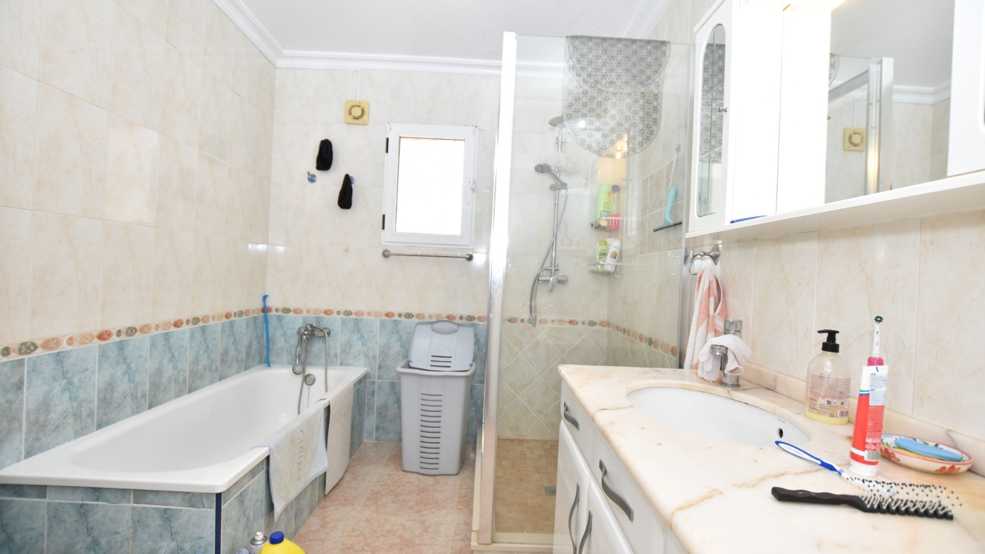 Resale - Villa -
Algorfa - Montemar