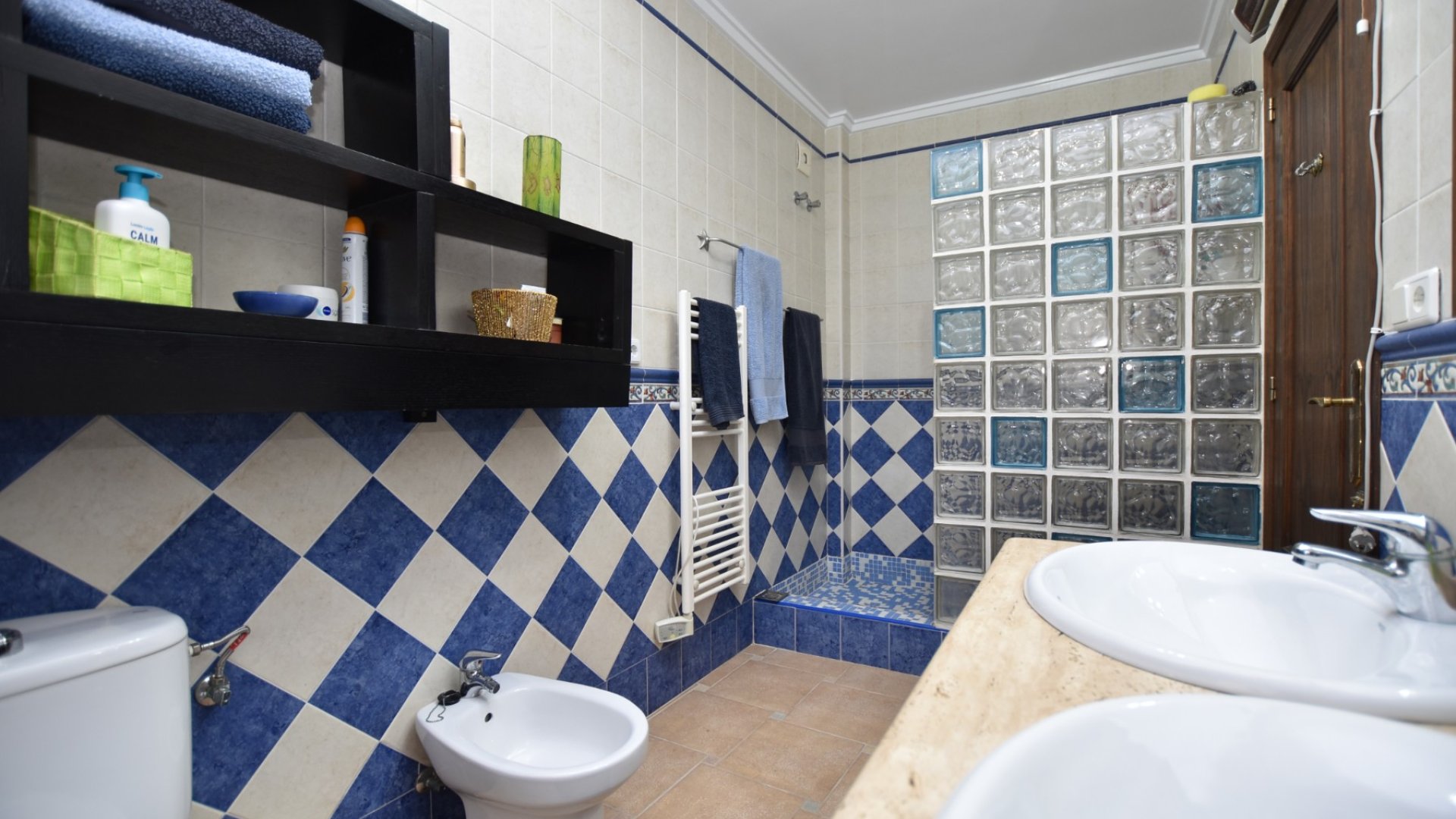 Resale - Villa -
Algorfa - Montemar