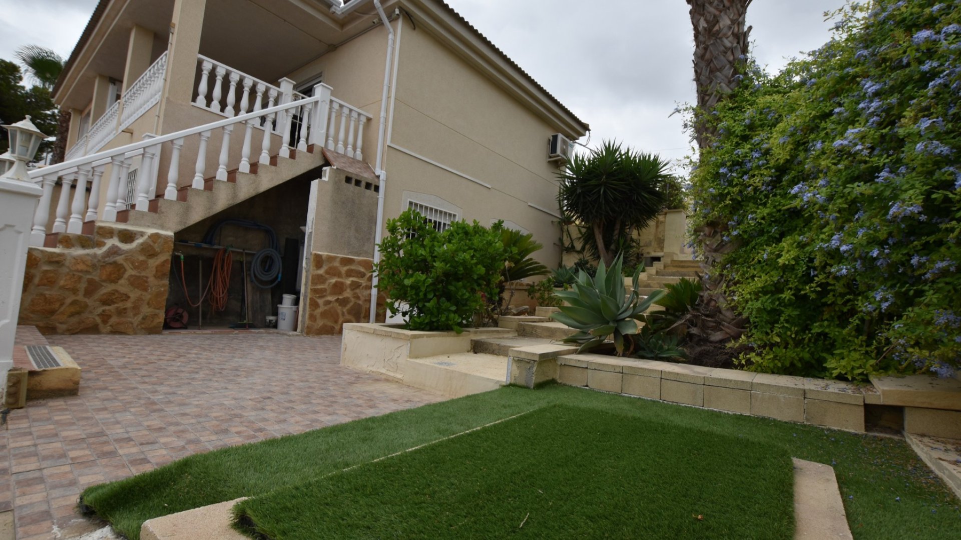 Resale - Villa -
Algorfa - Montemar