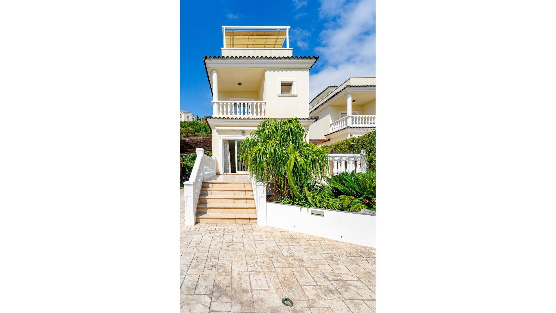 Resale - Villa -
Alicante - El Campello
