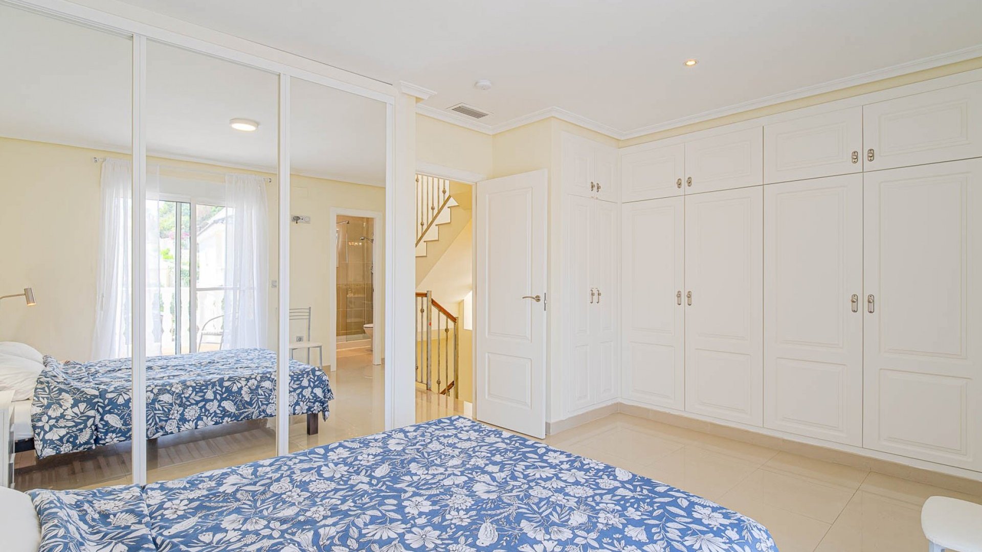 Resale - Villa -
Alicante - El Campello