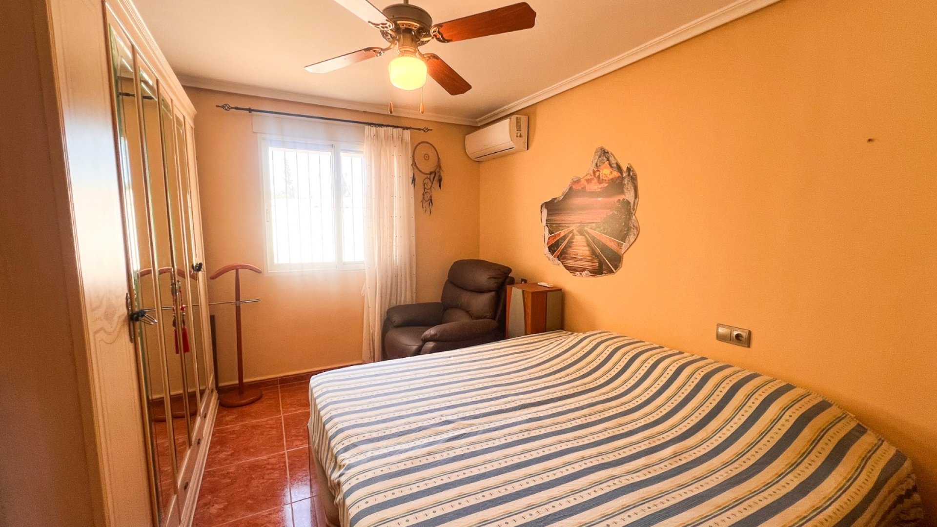 Resale - Villa -
Alicante - Moralet - Cañada del Fenollar