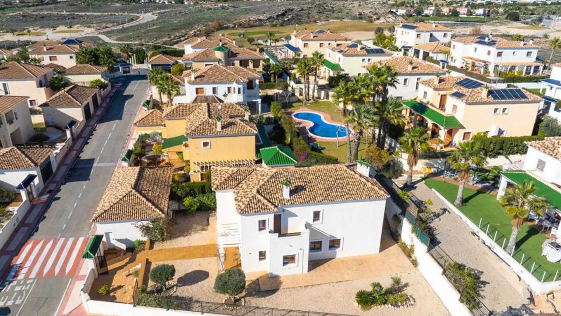 Resale - Villa -
Altaona Golf and Country Village - Altaona Golf - Country Village