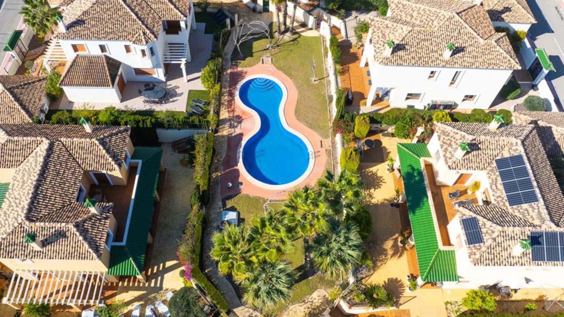 Resale - Villa -
Altaona Golf and Country Village - Altaona Golf - Country Village