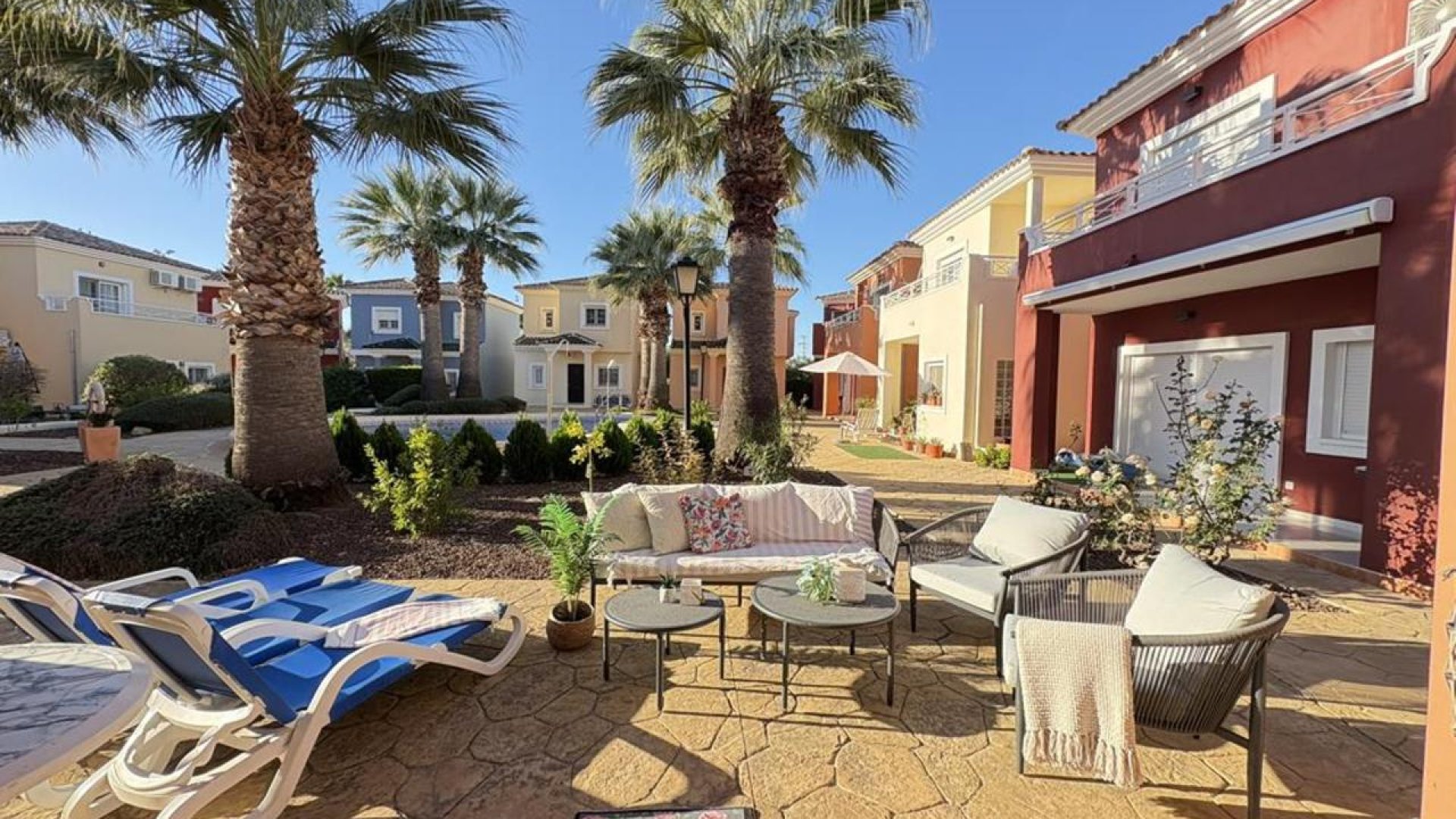 Resale - Villa -
Altaona Golf and Country Village - Altaona Golf - Country Village