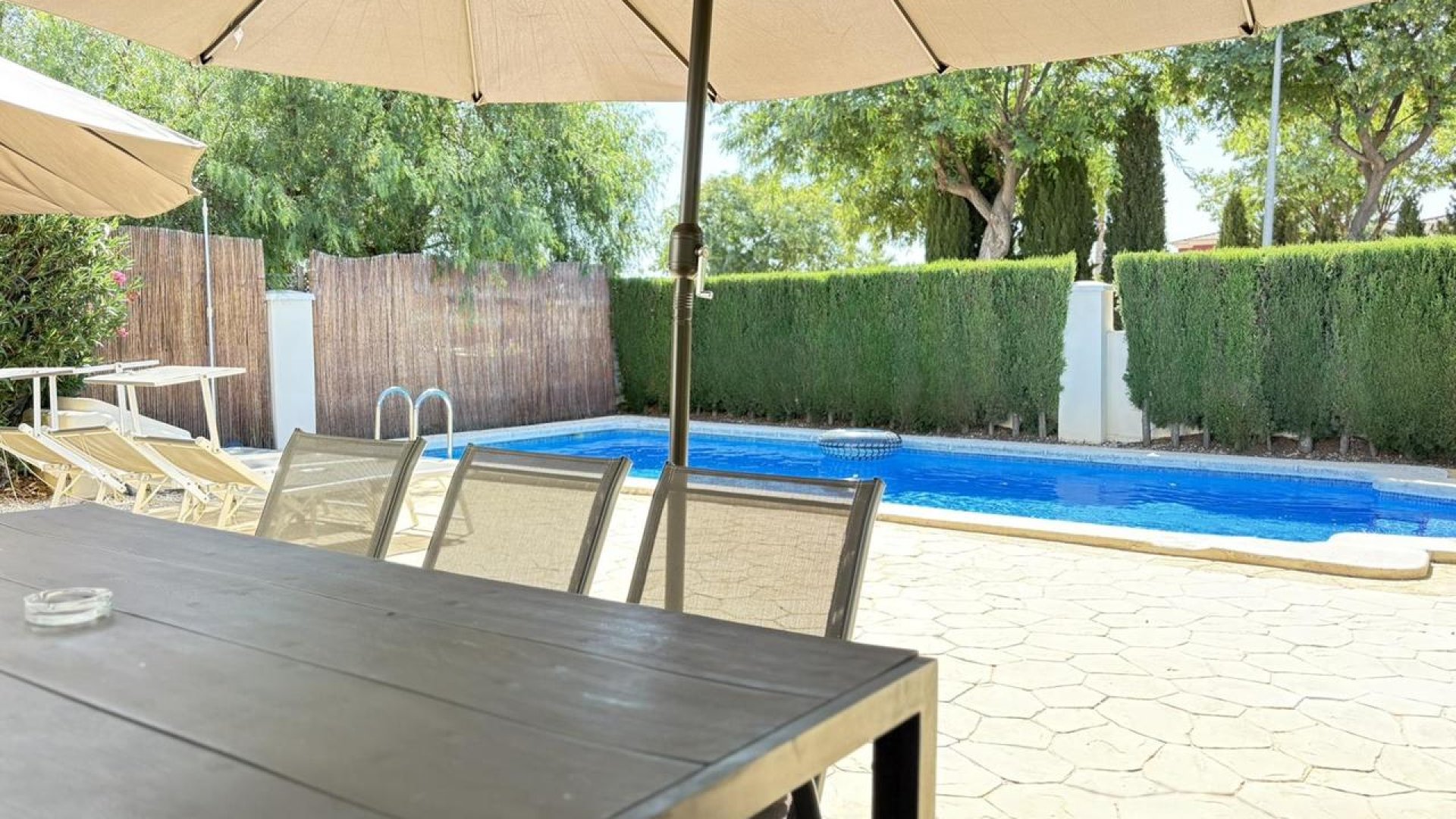 Resale - Villa -
Altaona Golf and Country Village - Altaona Golf - Country Village